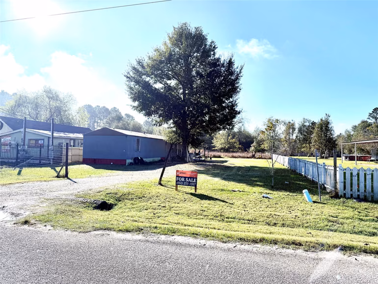 Photo 2 of 1570 County Road 3479a, Cleveland, TX