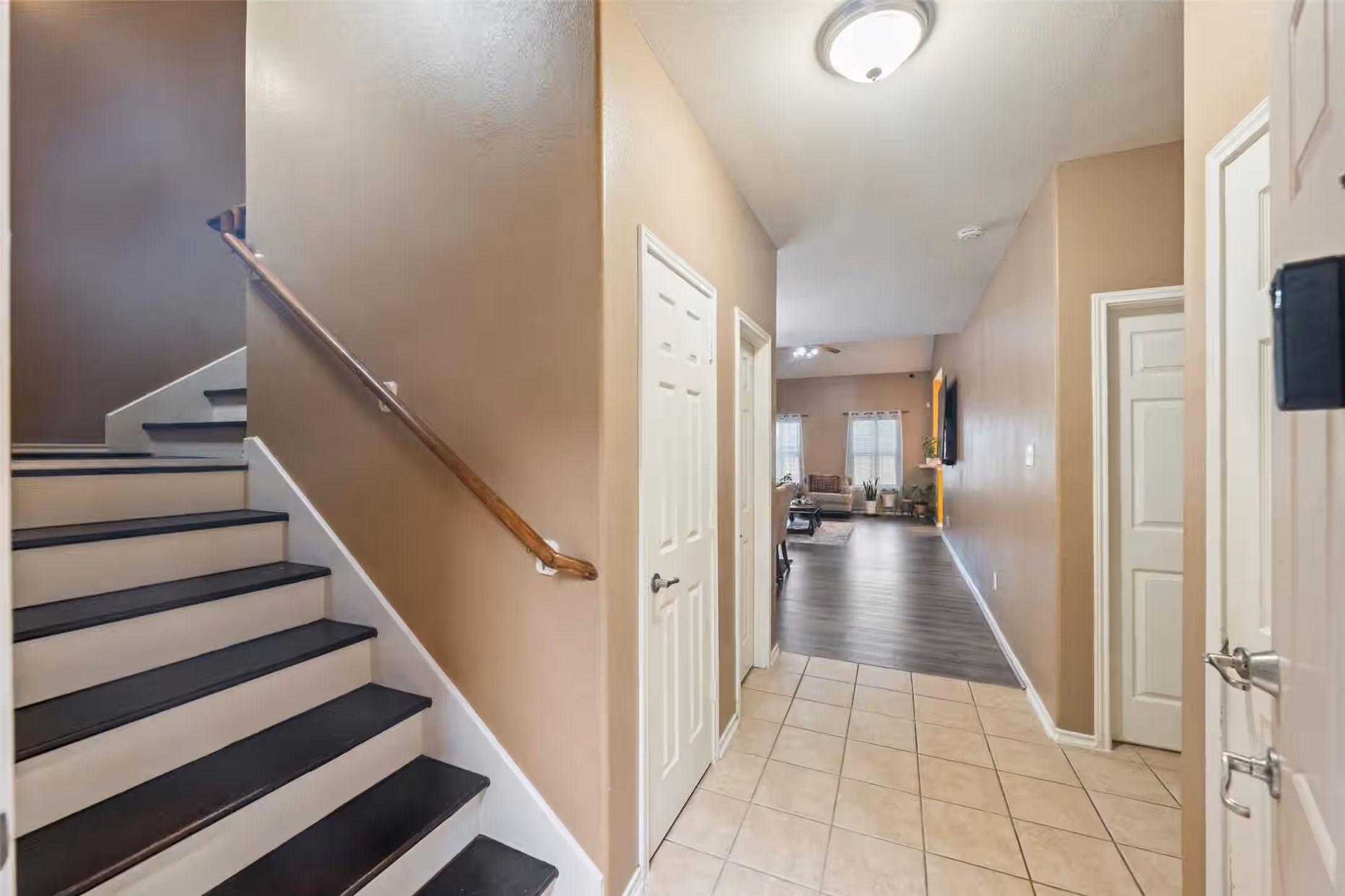 Photo 4 of 1700 Chestnut Glen Court, Conroe, TX
