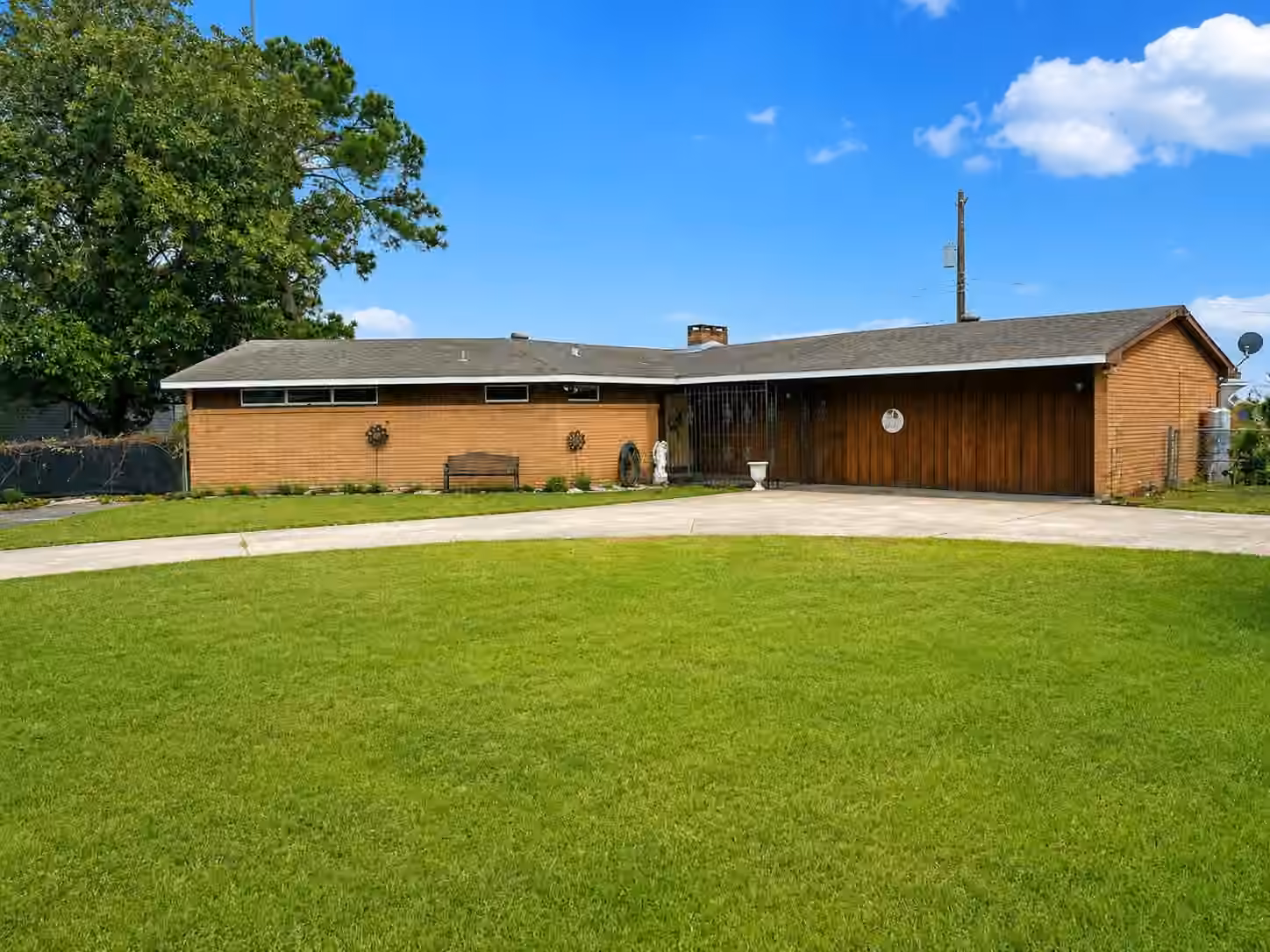 Photo of 188 Grammar Road, Houston, TX