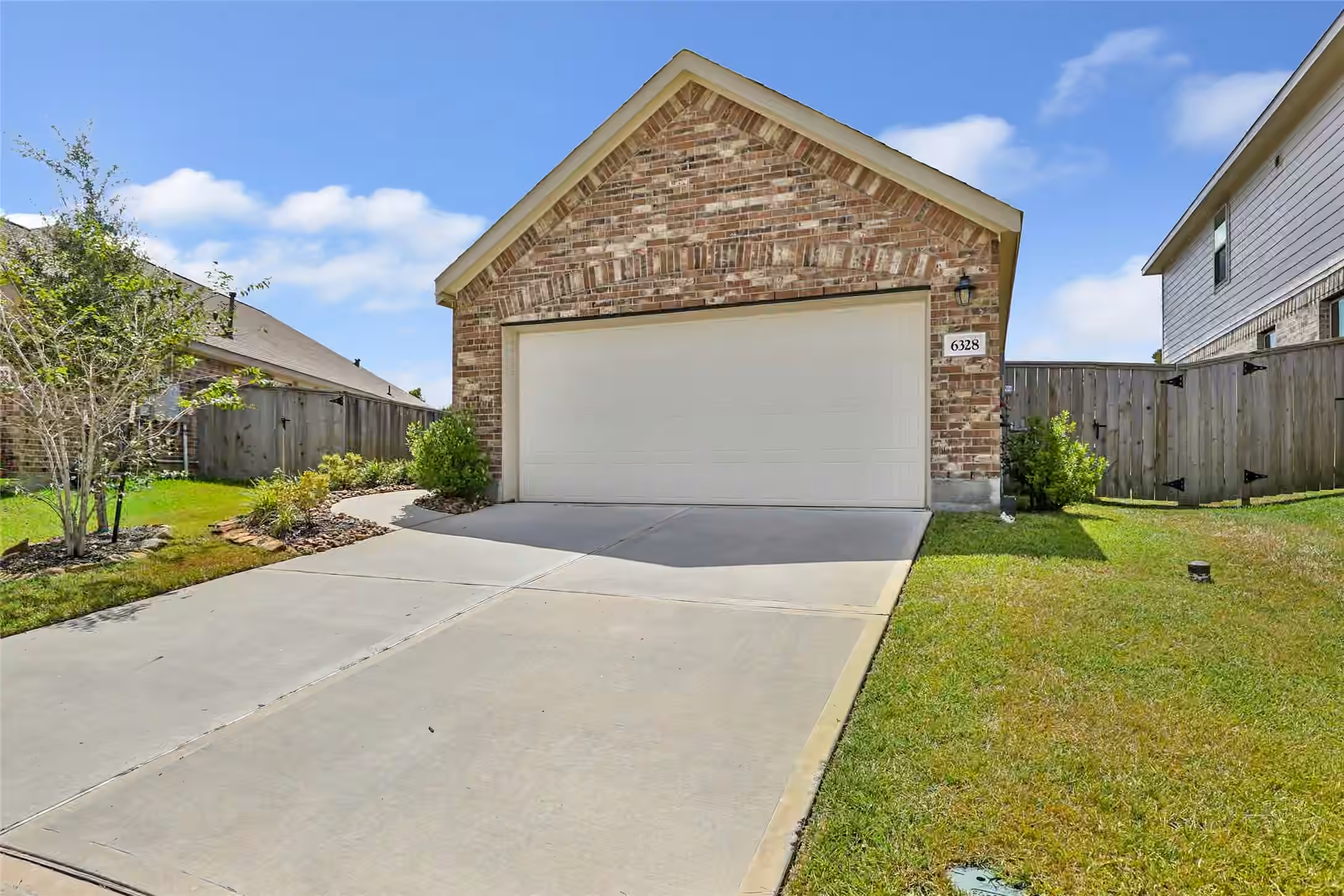 Photo 3 of 6328 Astoria Park Lane, Porter, TX
