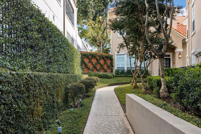 Photo 2 of 3231 Allen Parkway 5201, Houston, TX