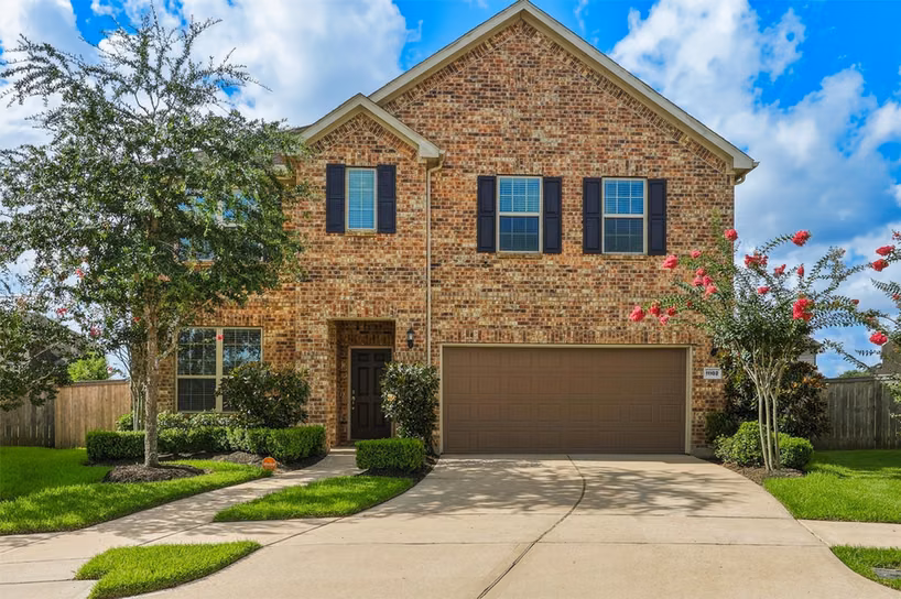 Photo of 11102 Mineral Island Lane, Richmond, TX