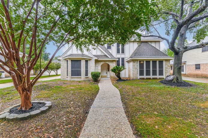 Photo 2 of 6718 Gentle Bend Drive, Houston, TX