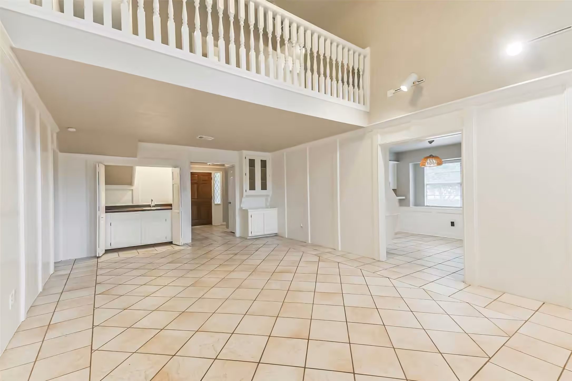 Photo 6 of 6718 Gentle Bend Drive, Houston, TX