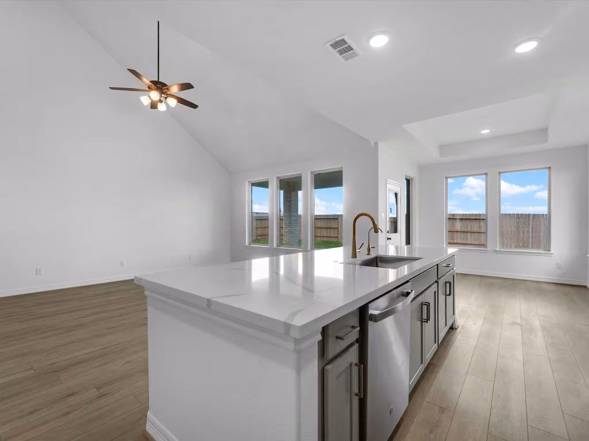 Photo 3 of 3057 Sunscape Terrance Drive, Katy, TX