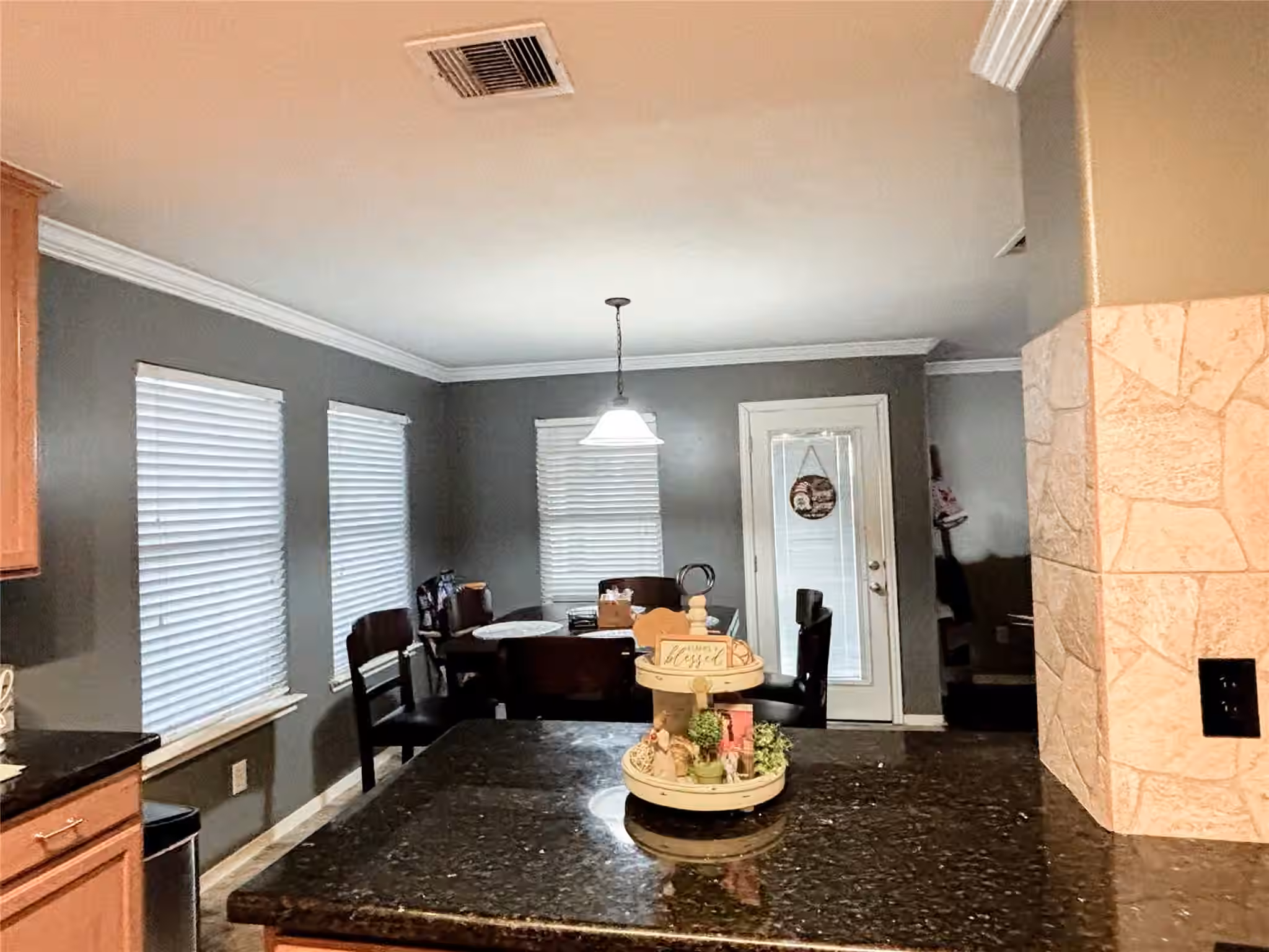 Photo 5 of 3811 Trent Cove Ln, Pearland, TX