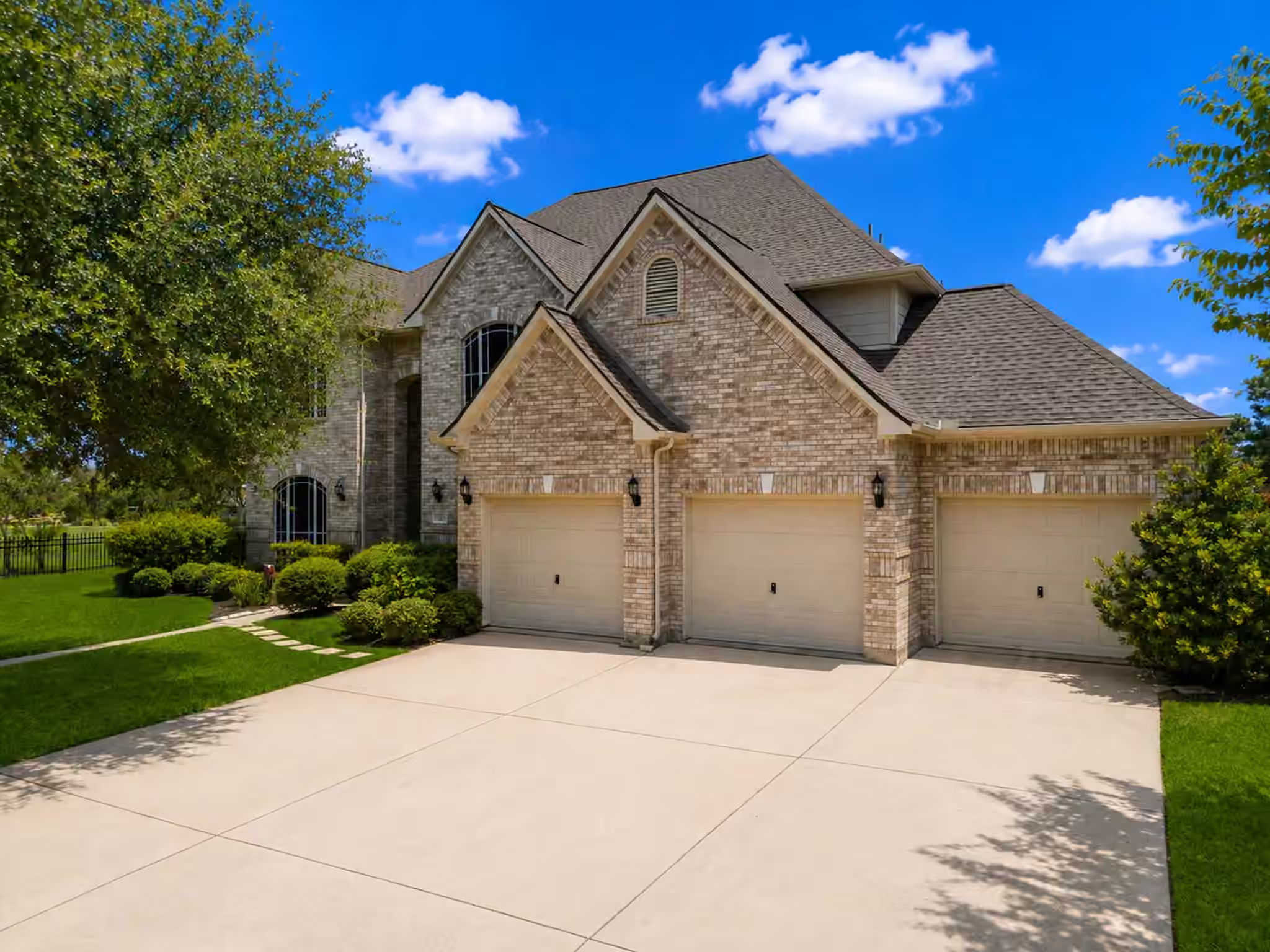 Photo 3 of 14926 Terra Point Drive, Cypress, TX