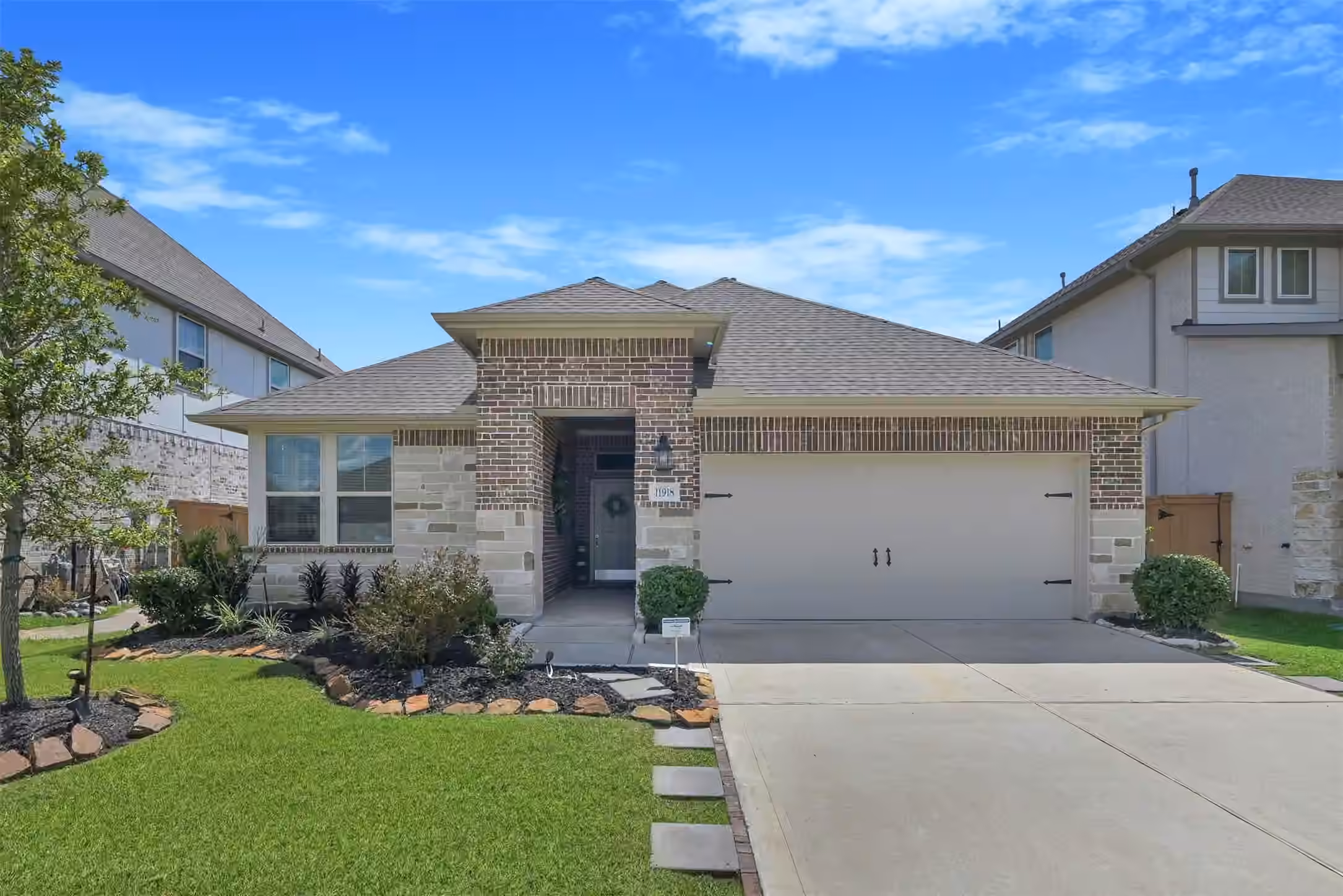 Photo 2 of 11918 Clearview Cove Drive, Humble, TX
