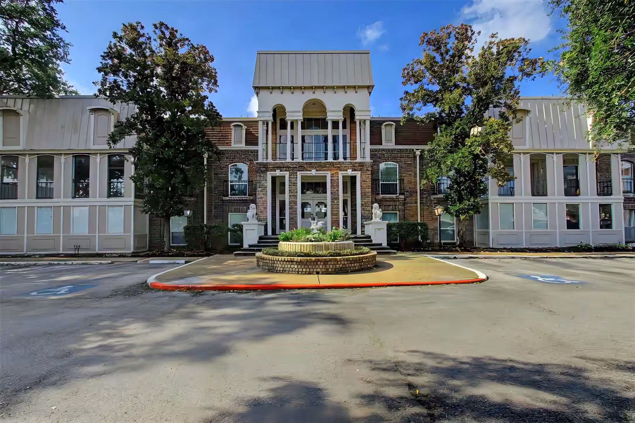 Photo of 7575 Katy Freeway 93, Houston, TX