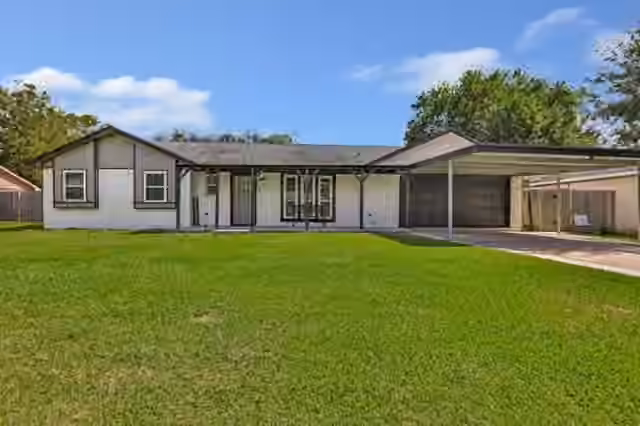 Photo of 15816 Ramsey Road, Crosby, TX 77532