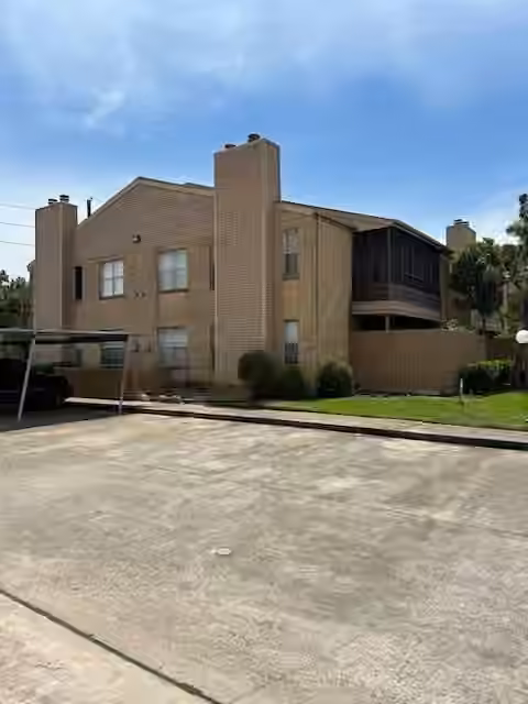 Photo of 10555 Turtlewood Court 2111, Houston, TX