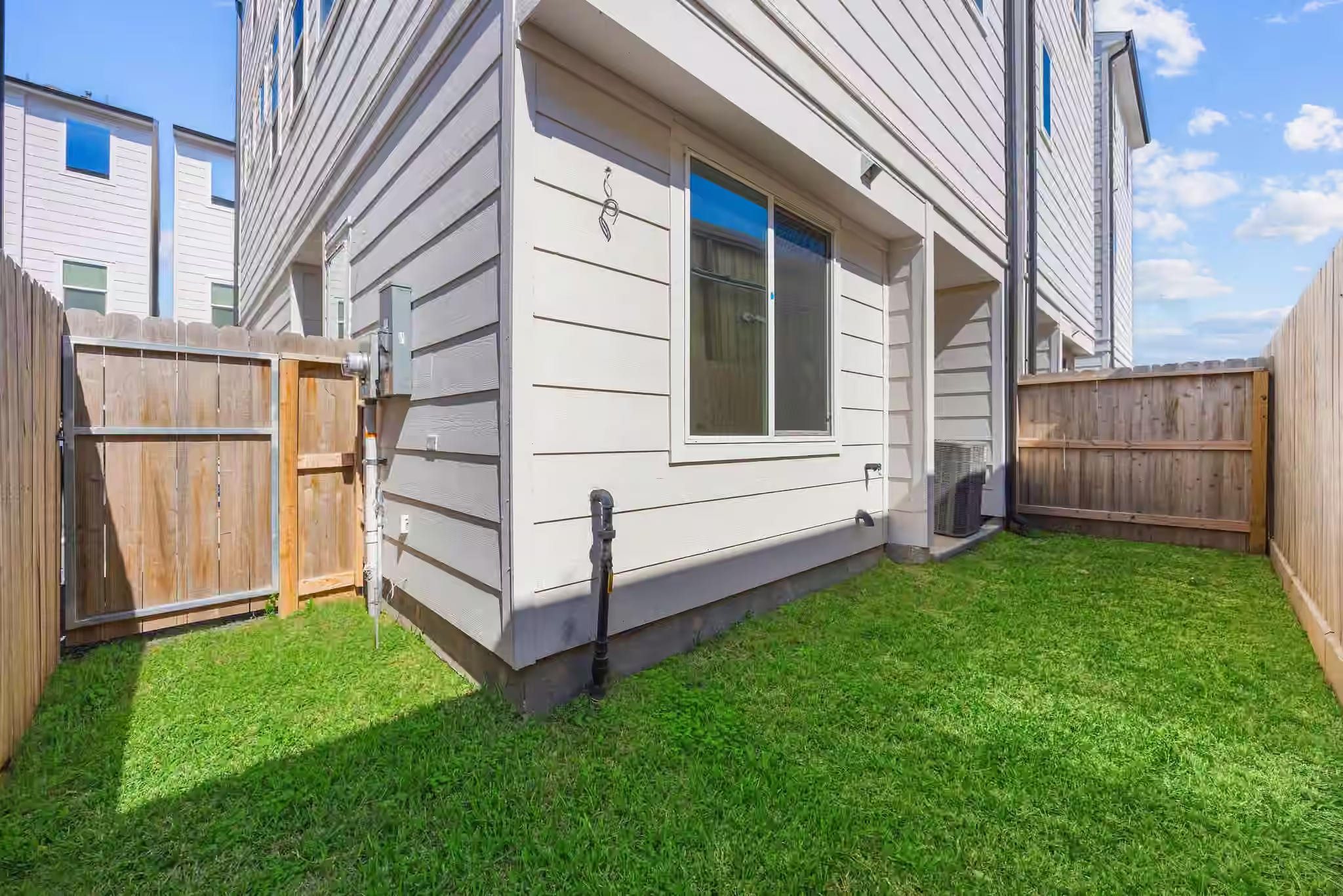 Photo 2 of 303 Marcella Street K, Houston, TX
