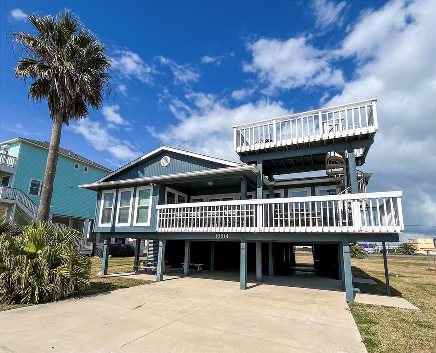 Photo of 16614 Jamaica Beach Rd, Jamaica Beach, TX 77554