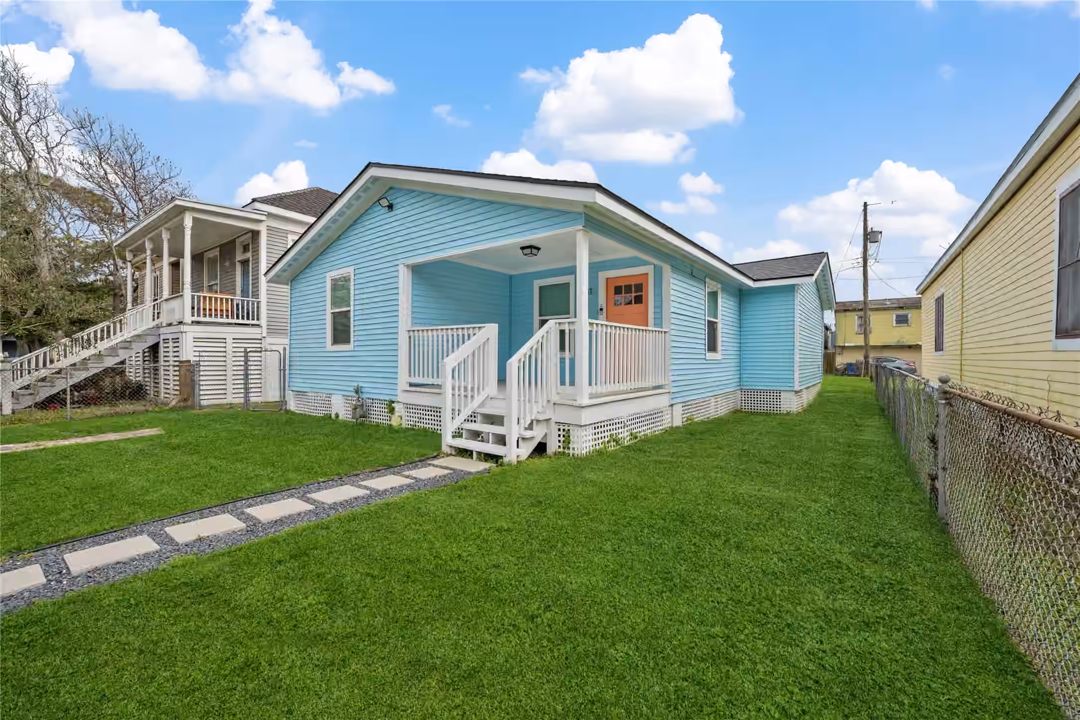Photo of 2811 Avenue O 1/2, Galveston, TX