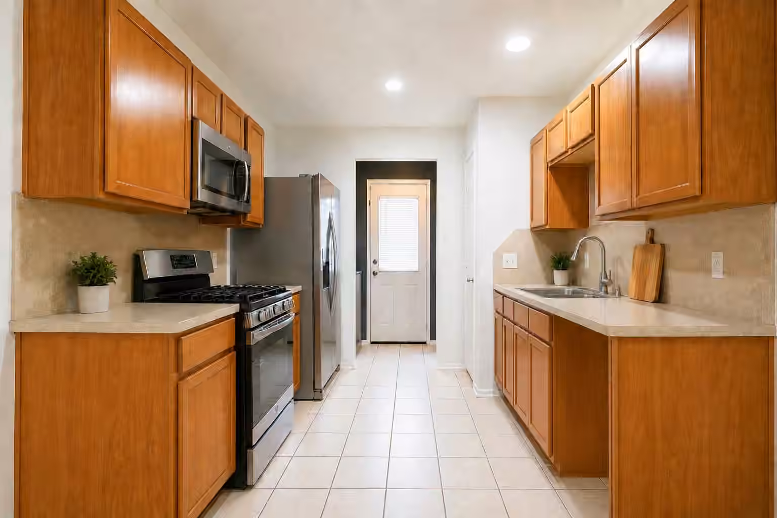 Photo 3 of 6031 Lark Haven Lane, Houston, TX