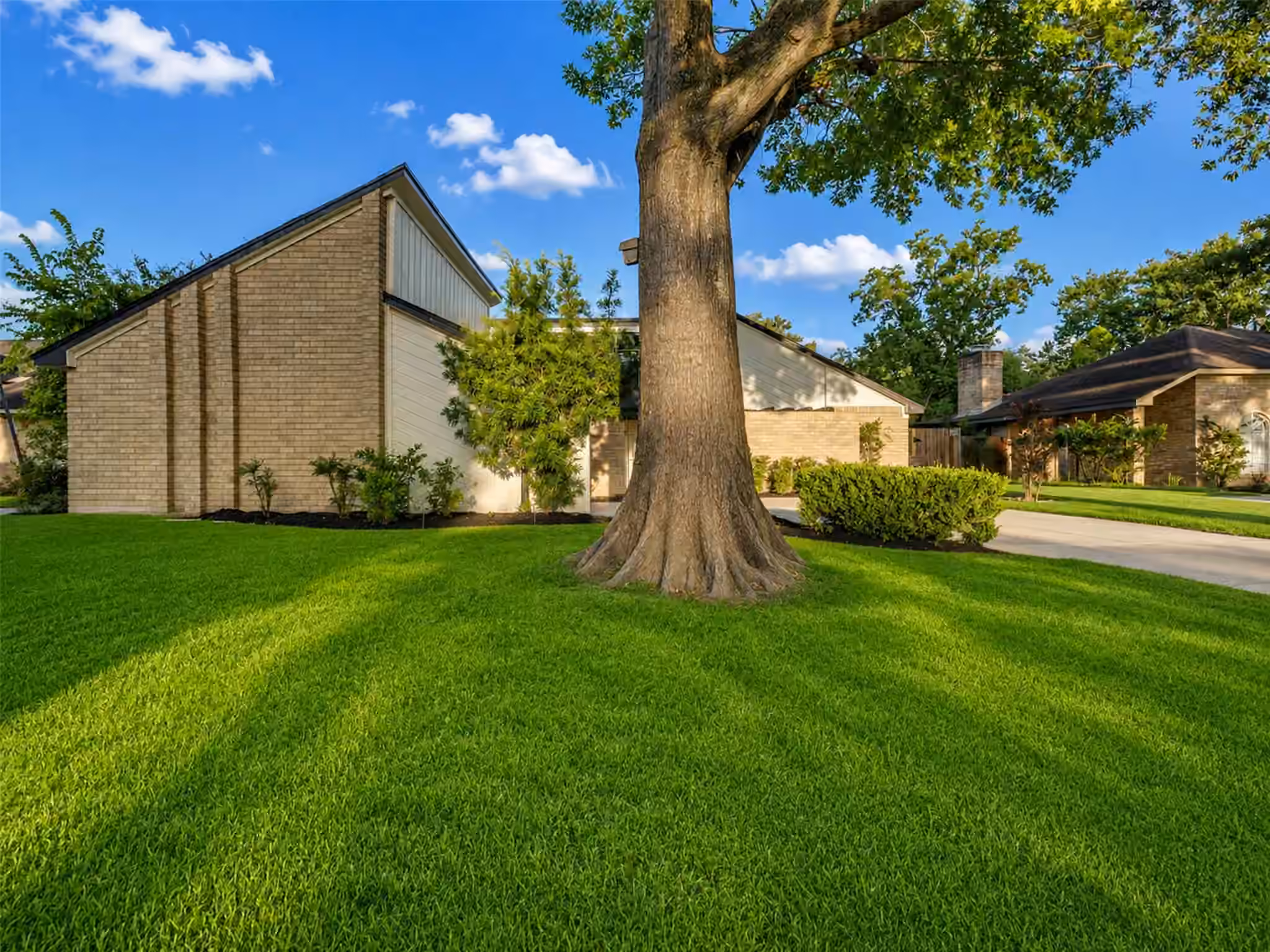 Photo 6 of 4546 Hickory Downs Drive, Houston, TX