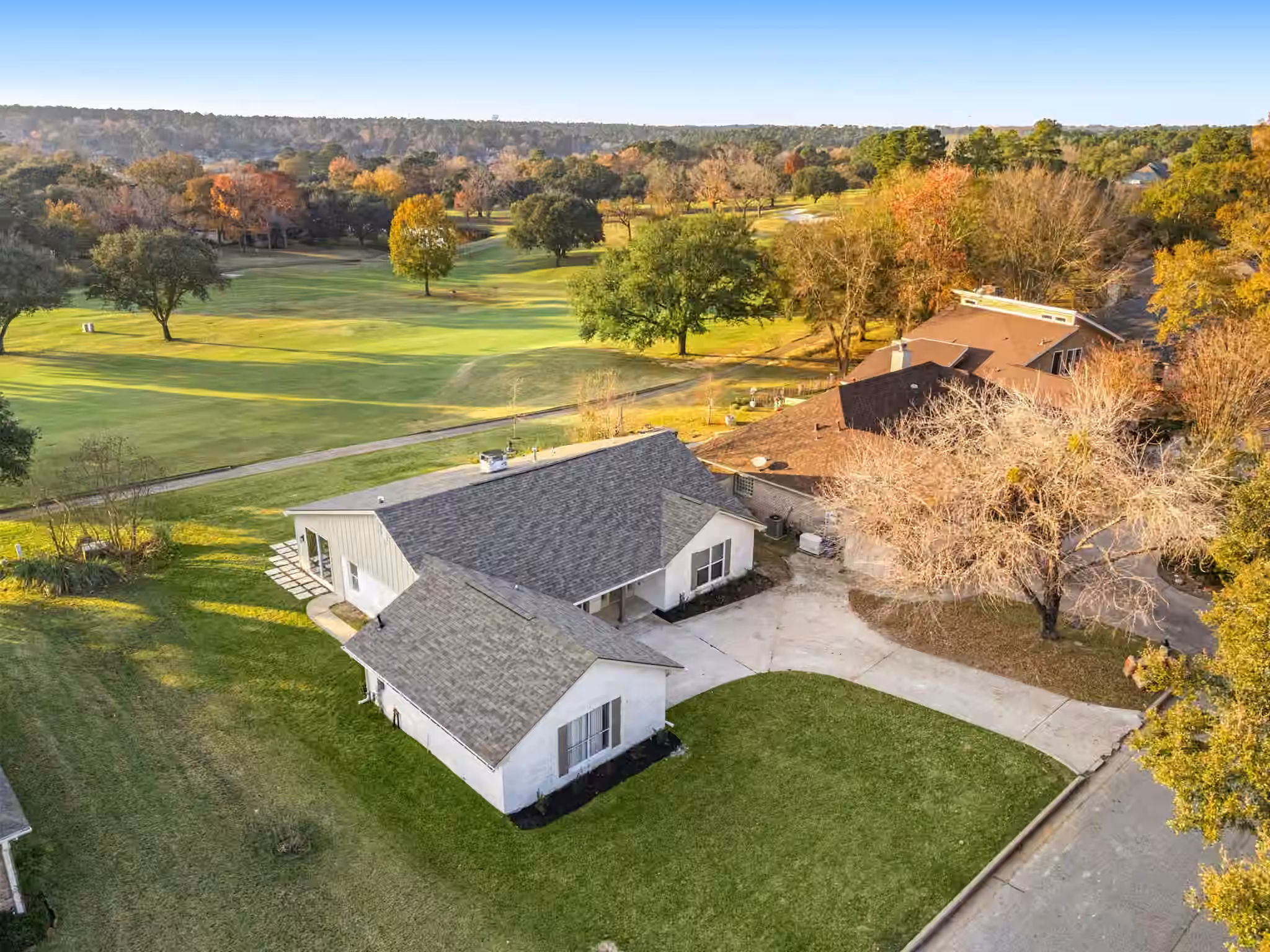 Photo 2 of 1328 Green Briar Drive, Huntsville, TX