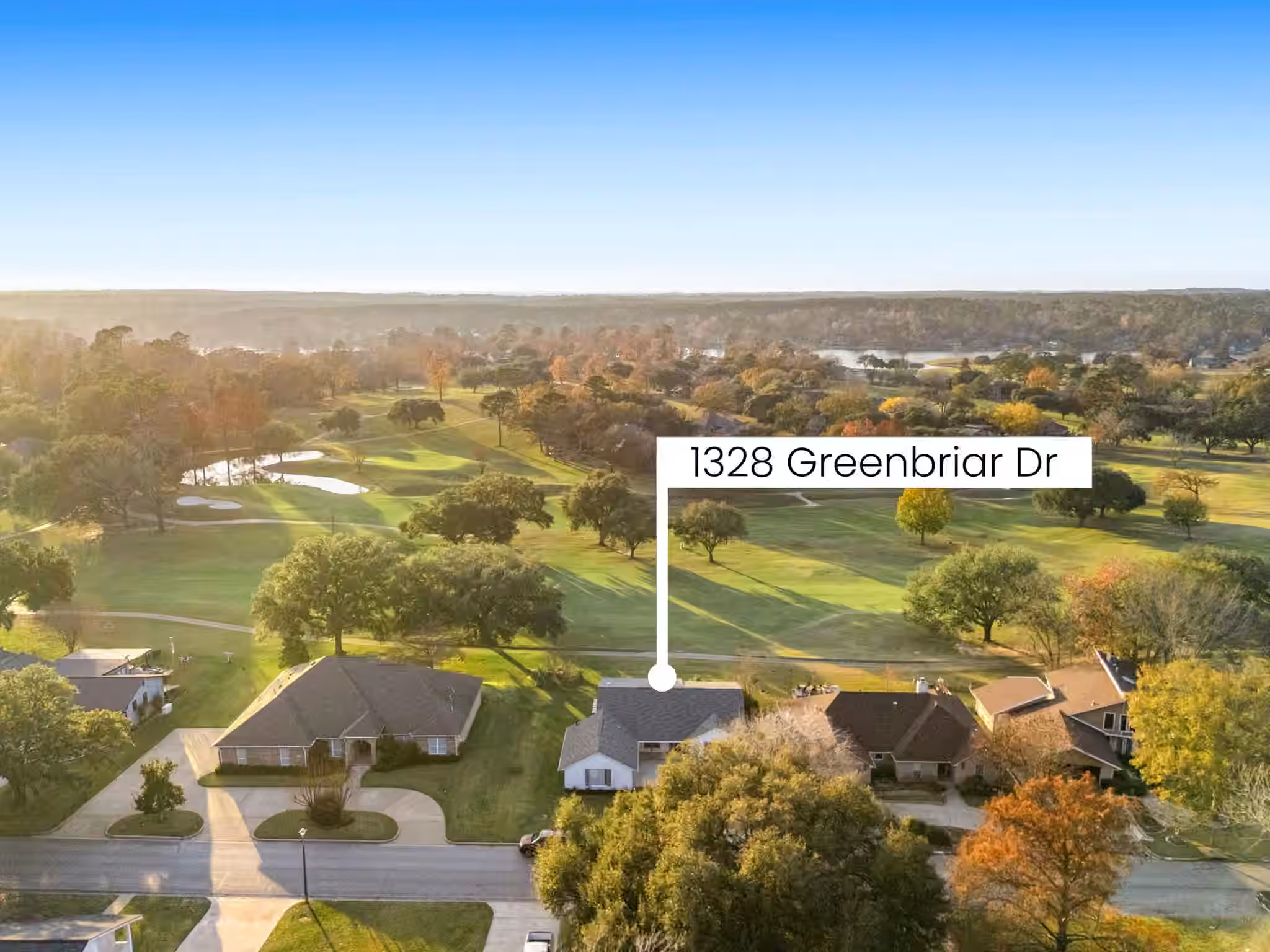 Photo 3 of 1328 Green Briar Drive, Huntsville, TX