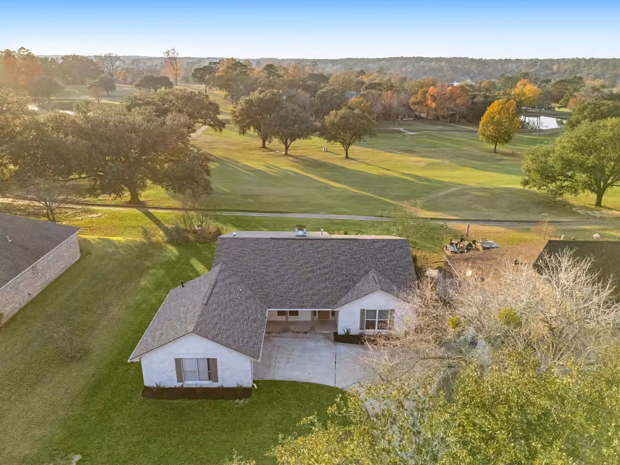 Photo 6 of 1328 Green Briar Drive, Huntsville, TX