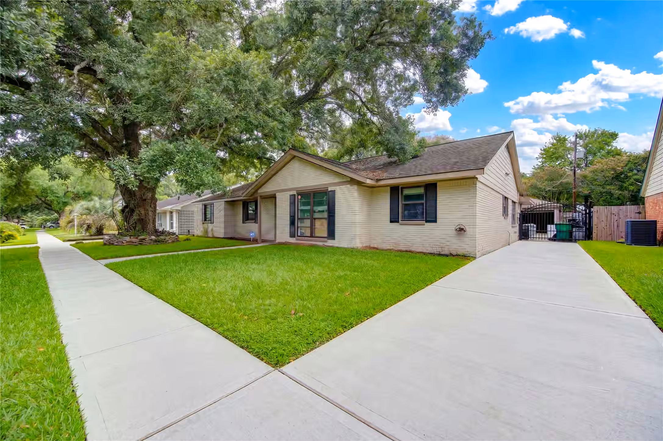 Photo of 2117 Willow Wisp Drive, Seabrook, TX 77586