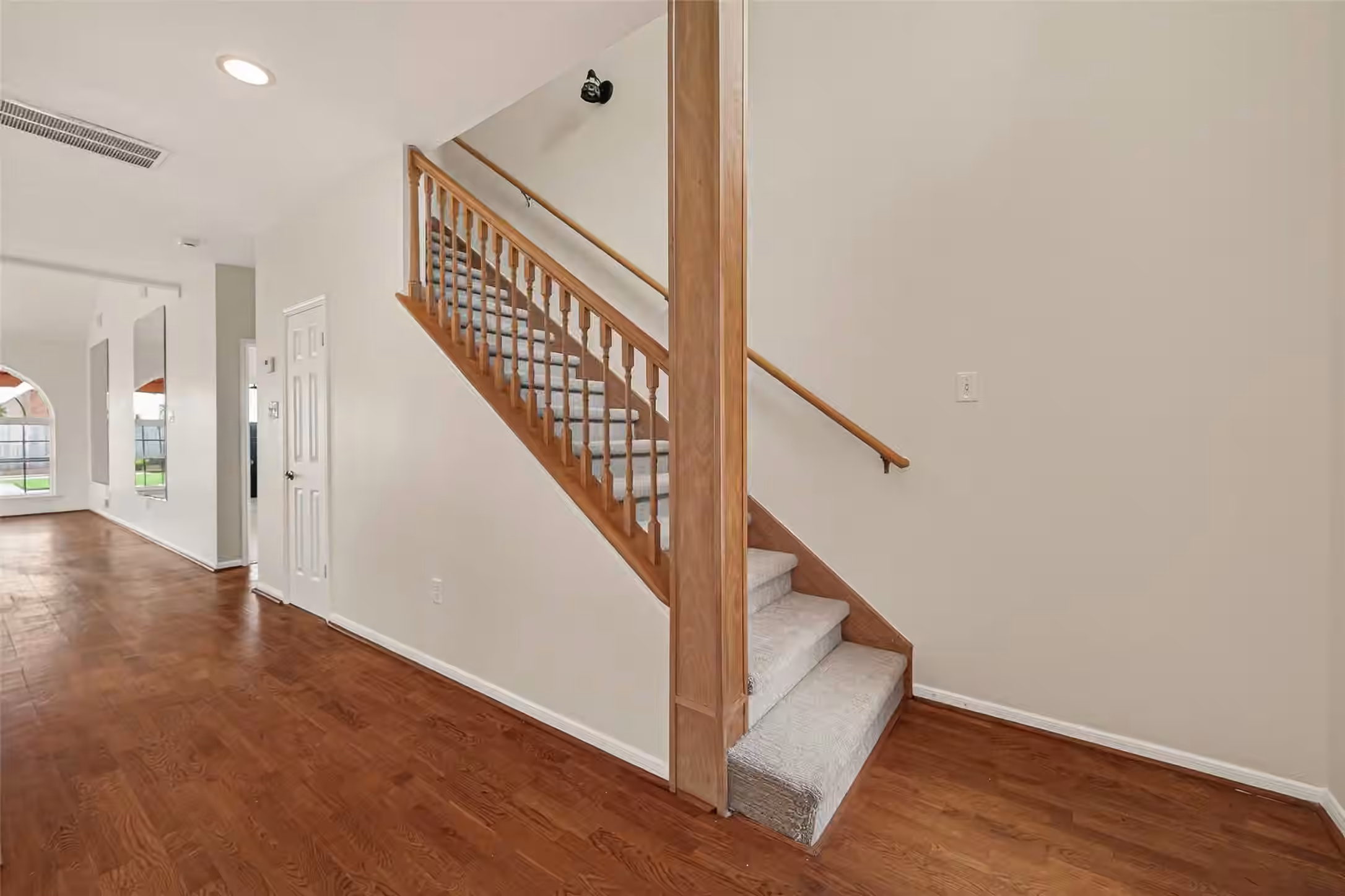 Photo 6 of 2406 Droxford Drive, Houston, TX