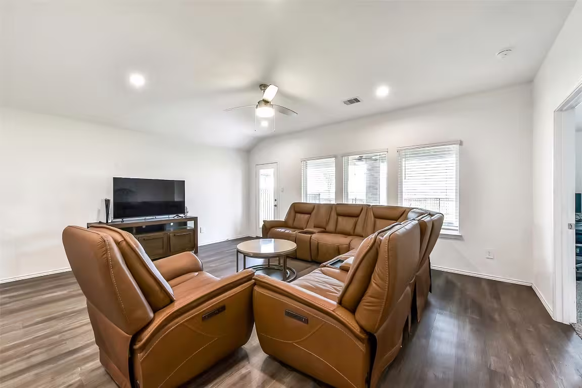 Photo 5 of 3041 Emerald Ocean Drive, Katy, TX