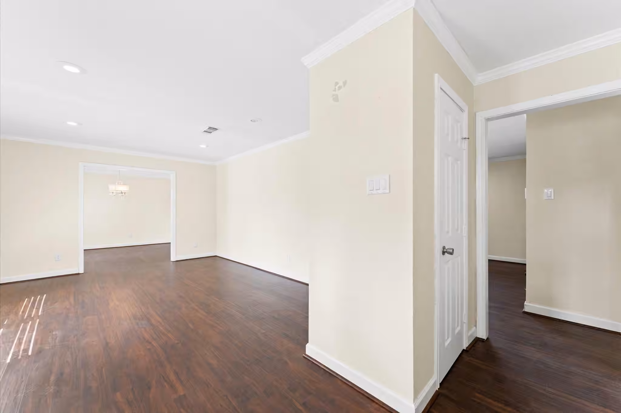 Photo 5 of 6026 Mcknight Street, Houston, TX