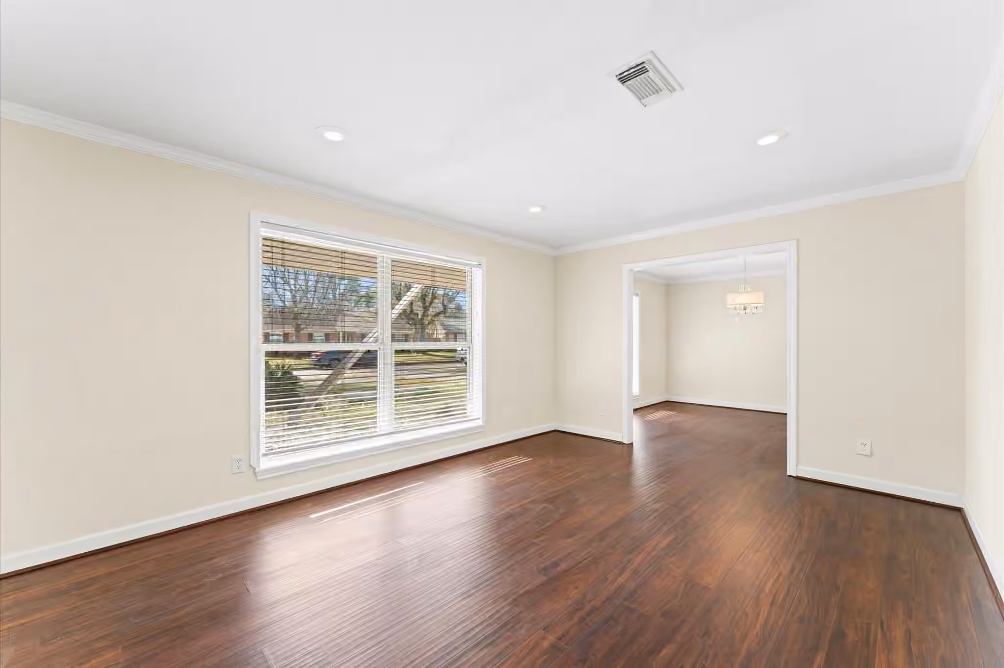 Photo 6 of 6026 Mcknight Street, Houston, TX