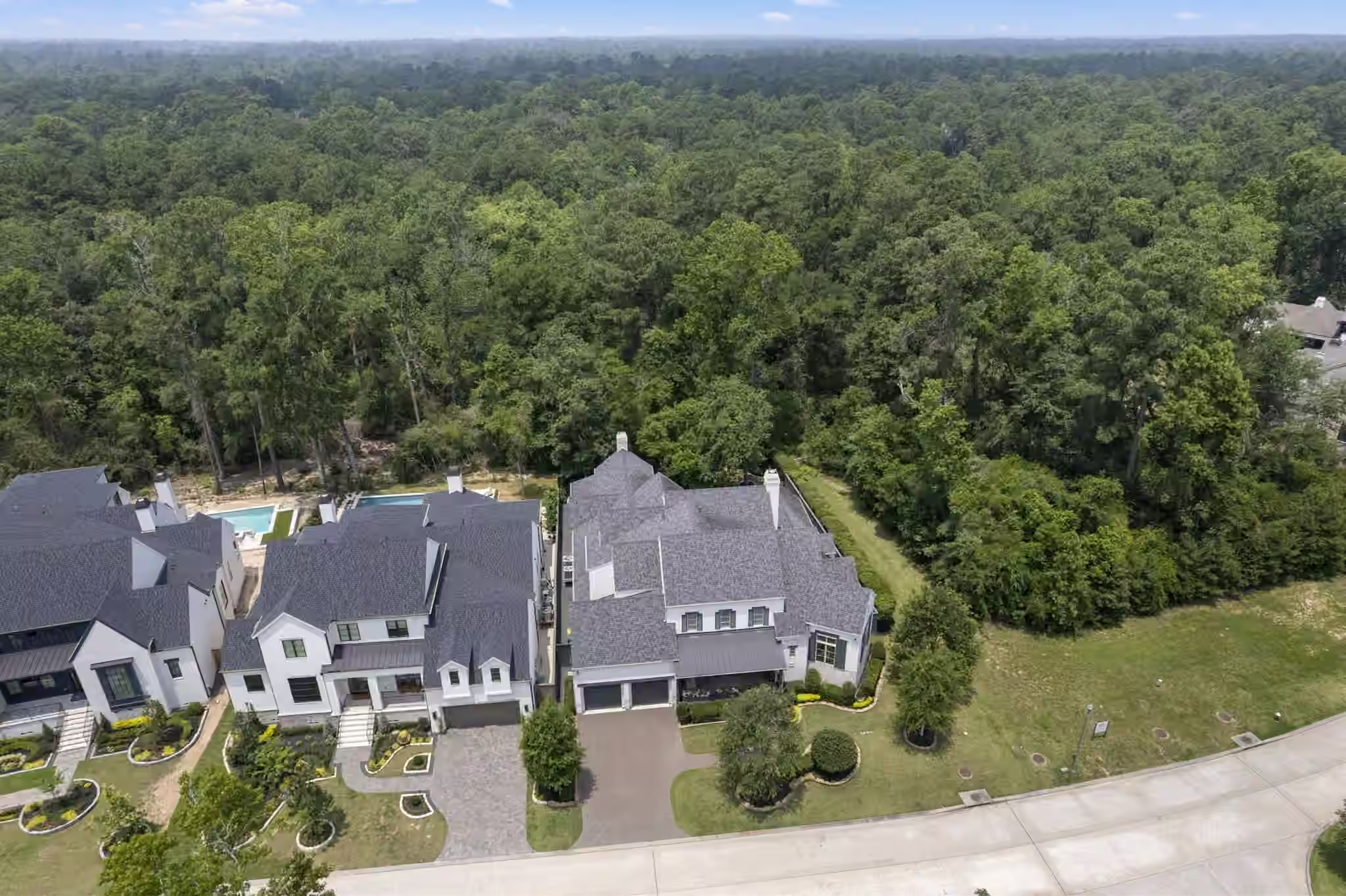Photo 3 of 79 Simon Lake Lane, The Woodlands, TX