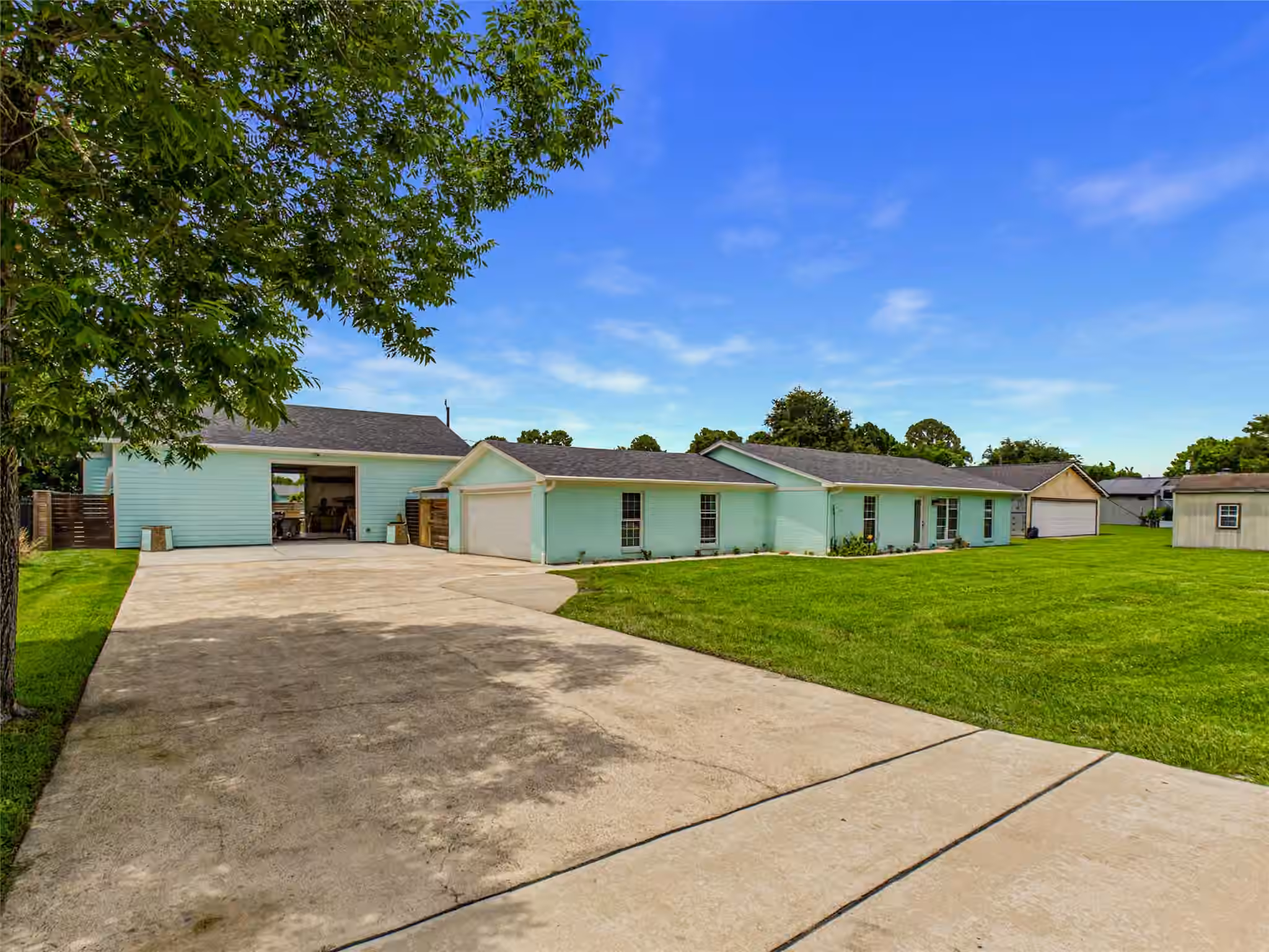 Photo 4 of 1212 Delores Street, Kemah, TX