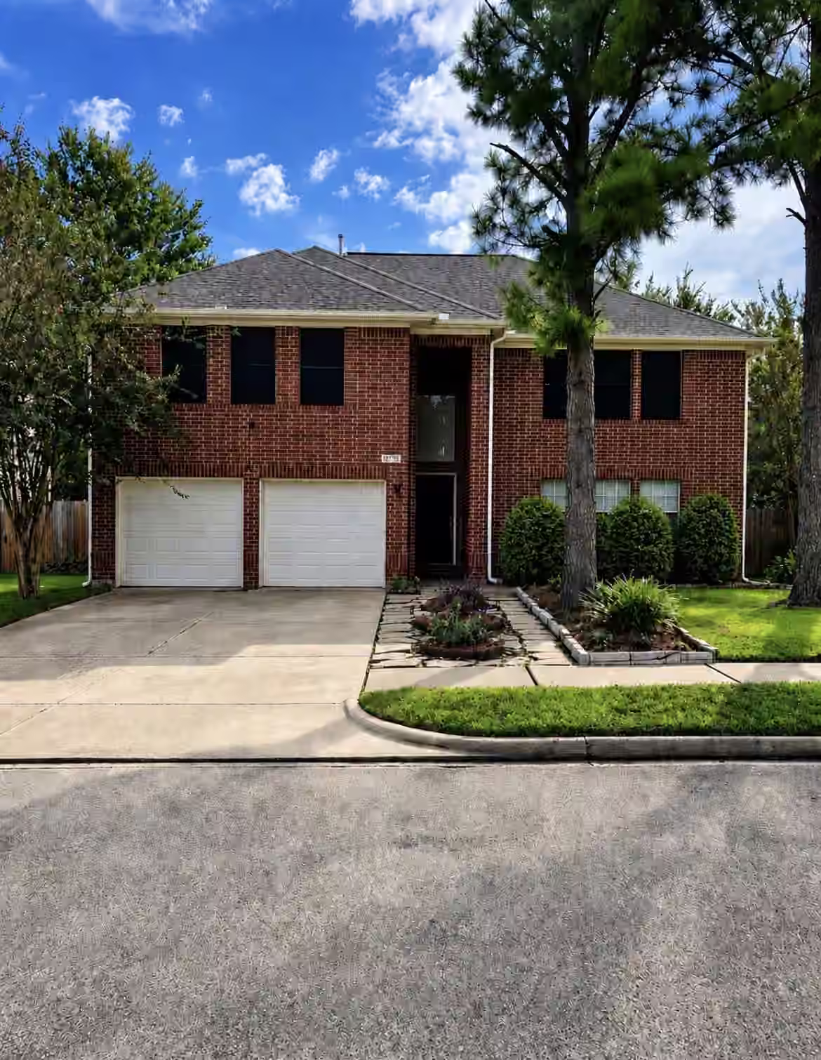 Photo of 10702 Allens Landing Drive, Houston, TX