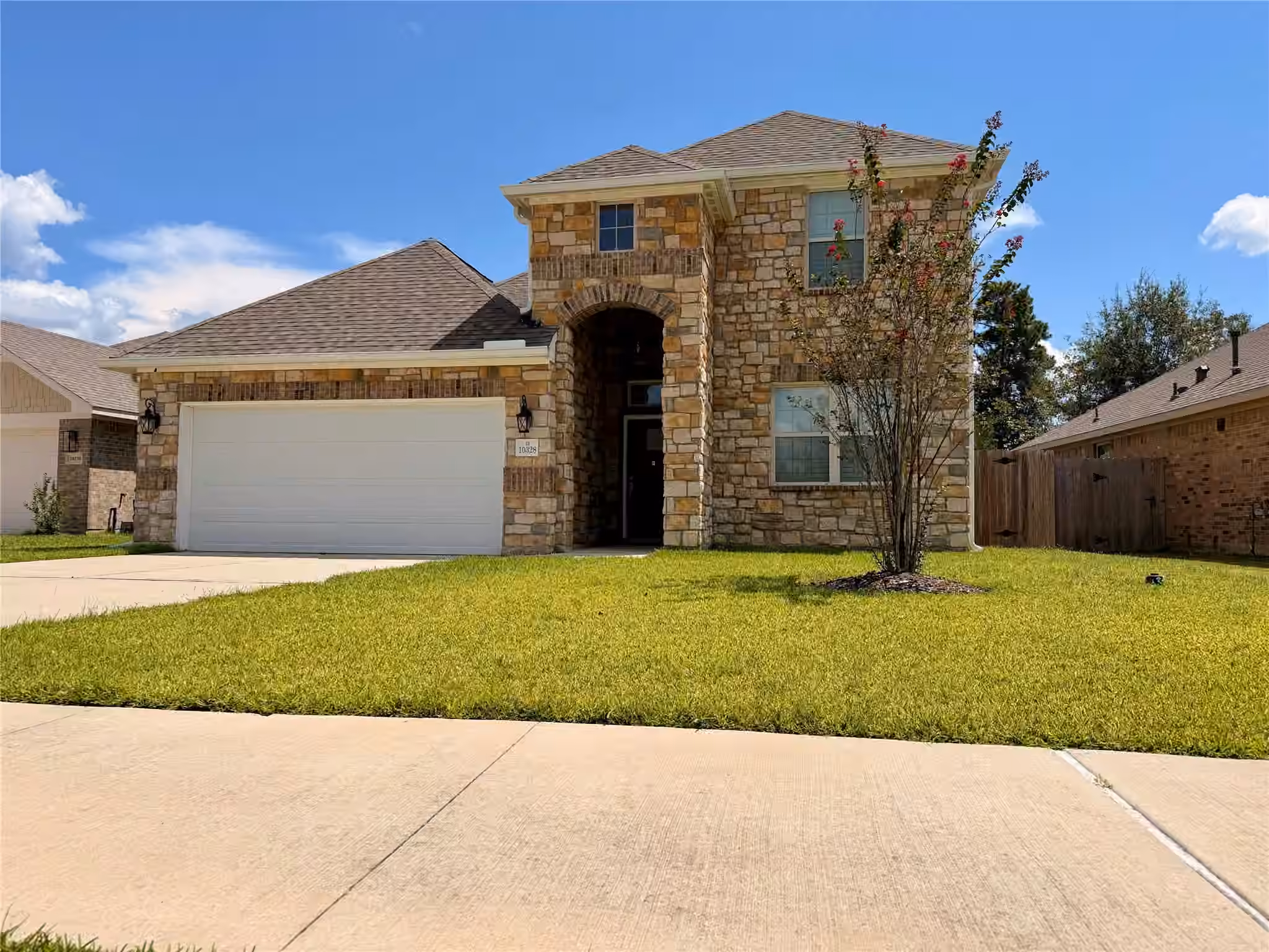 Photo 2 of 10328 Prairie Dunes Lane, Cleveland, TX