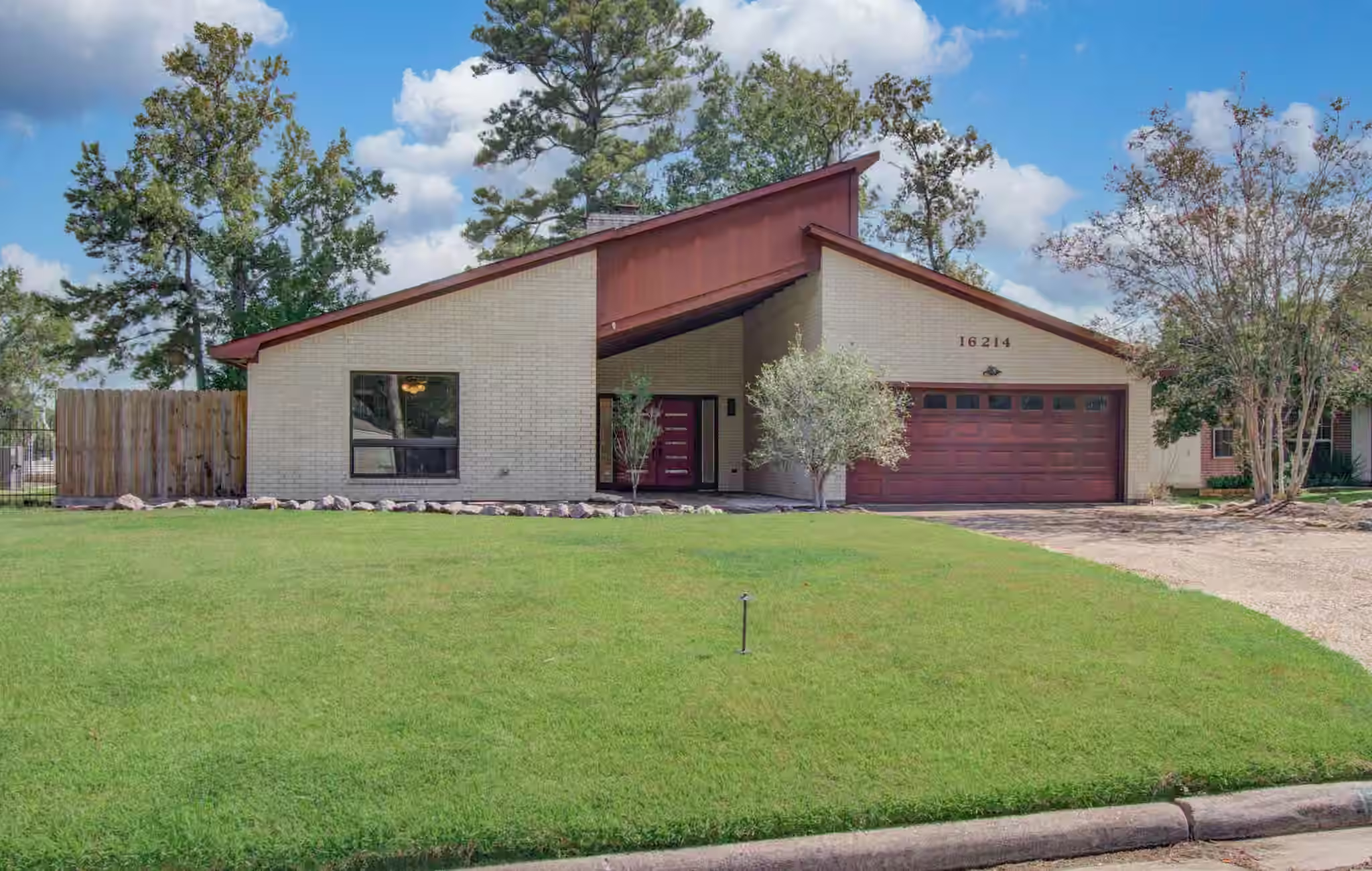 Photo 6 of 16214 Coral Bay Street, Crosby, TX