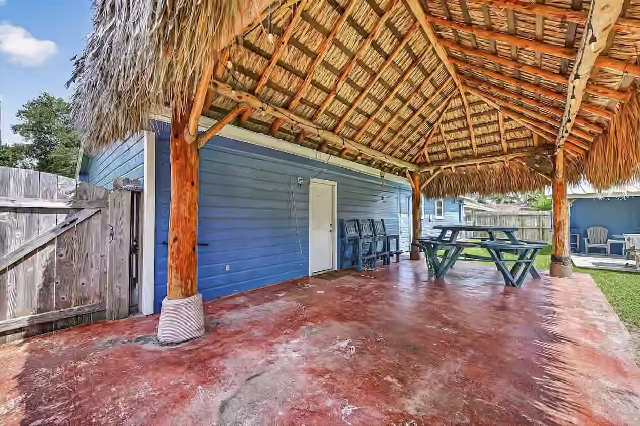 Photo 7 of 206 S Mattson Street, West Columbia, TX