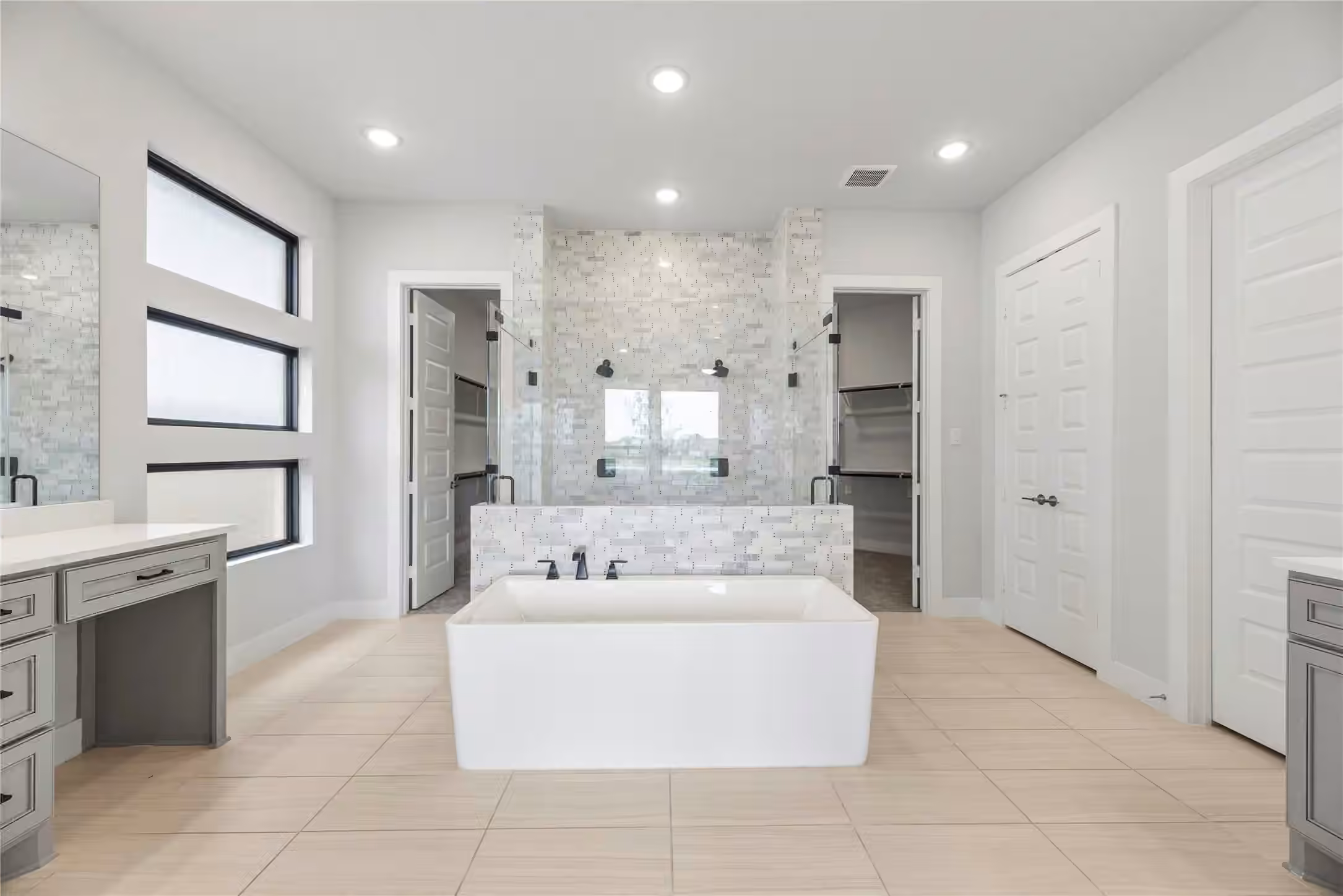 Photo 5 of 10314 Forest Lake Drive, Missouri City, TX 77459