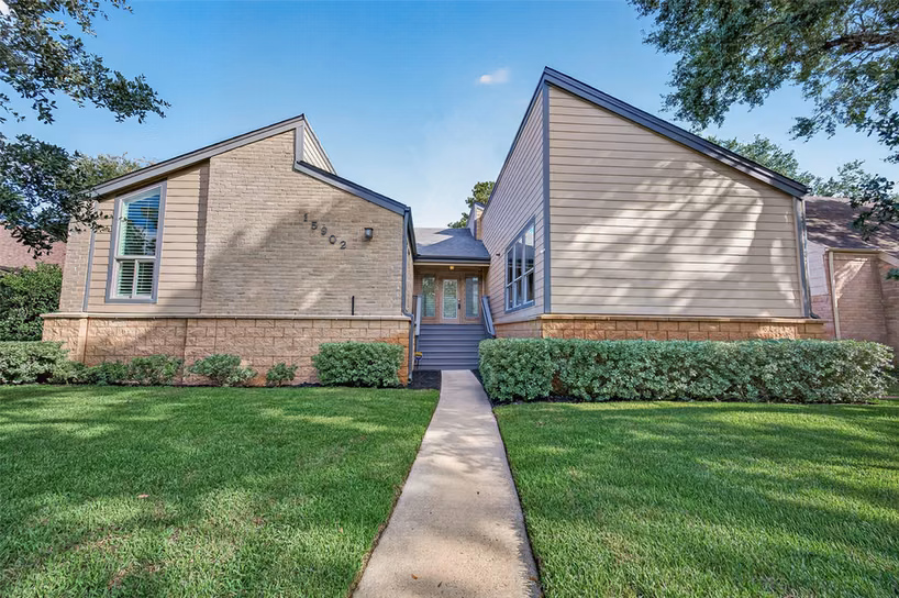 Photo 4 of 15902 Jersey Drive, Jersey Village, TX