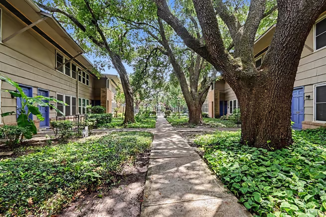 Photo 3 of 4020 Blue Bonnet Boulevard K, Houston, TX