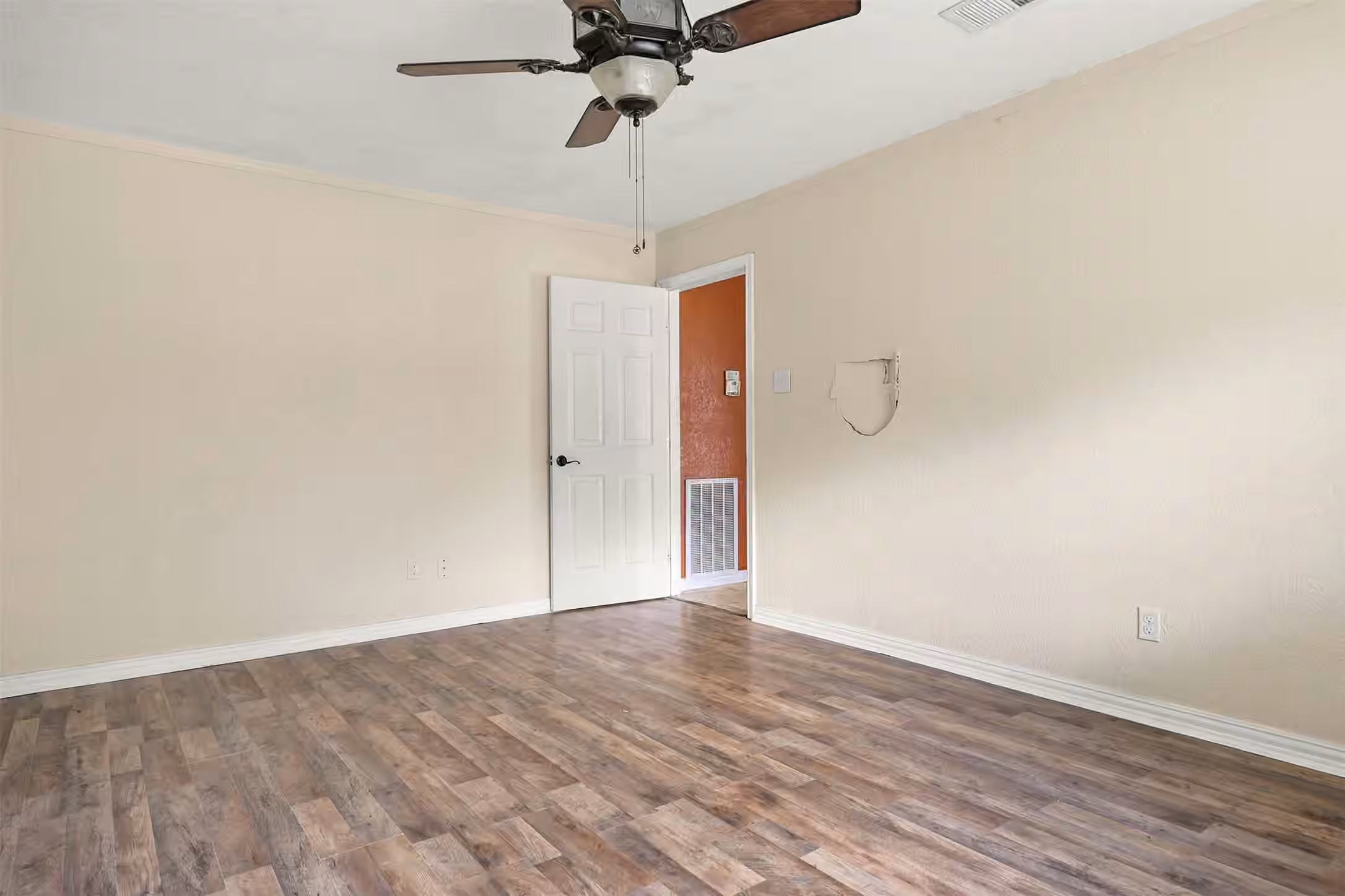Photo 7 of 1705 20th Avenue N, Texas City, TX