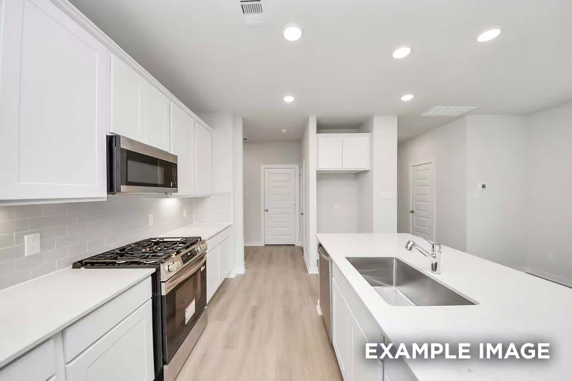 Photo 6 of 2108 South Canopy Crossing Circle, Conroe, TX