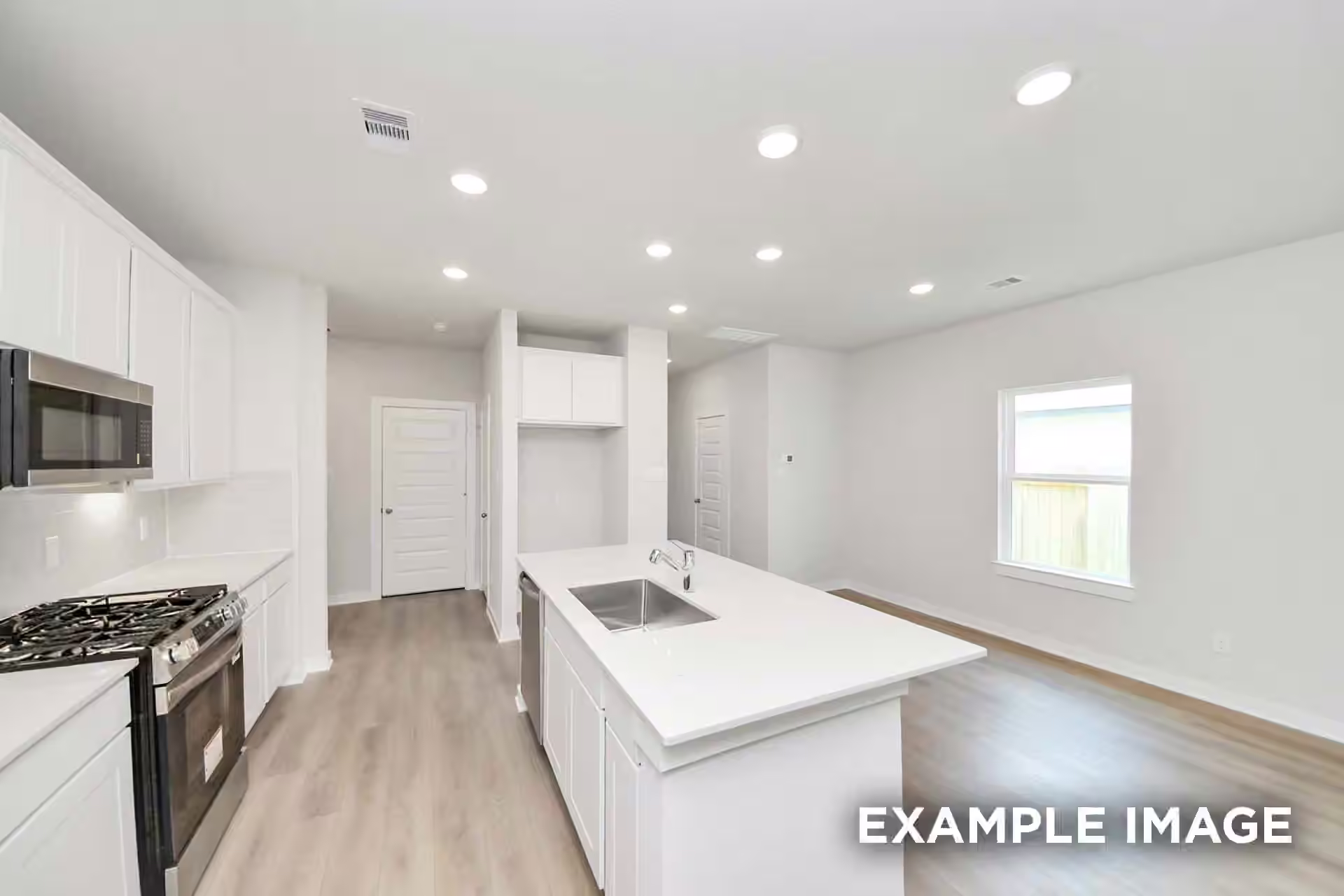 Photo 7 of 2108 South Canopy Crossing Circle, Conroe, TX