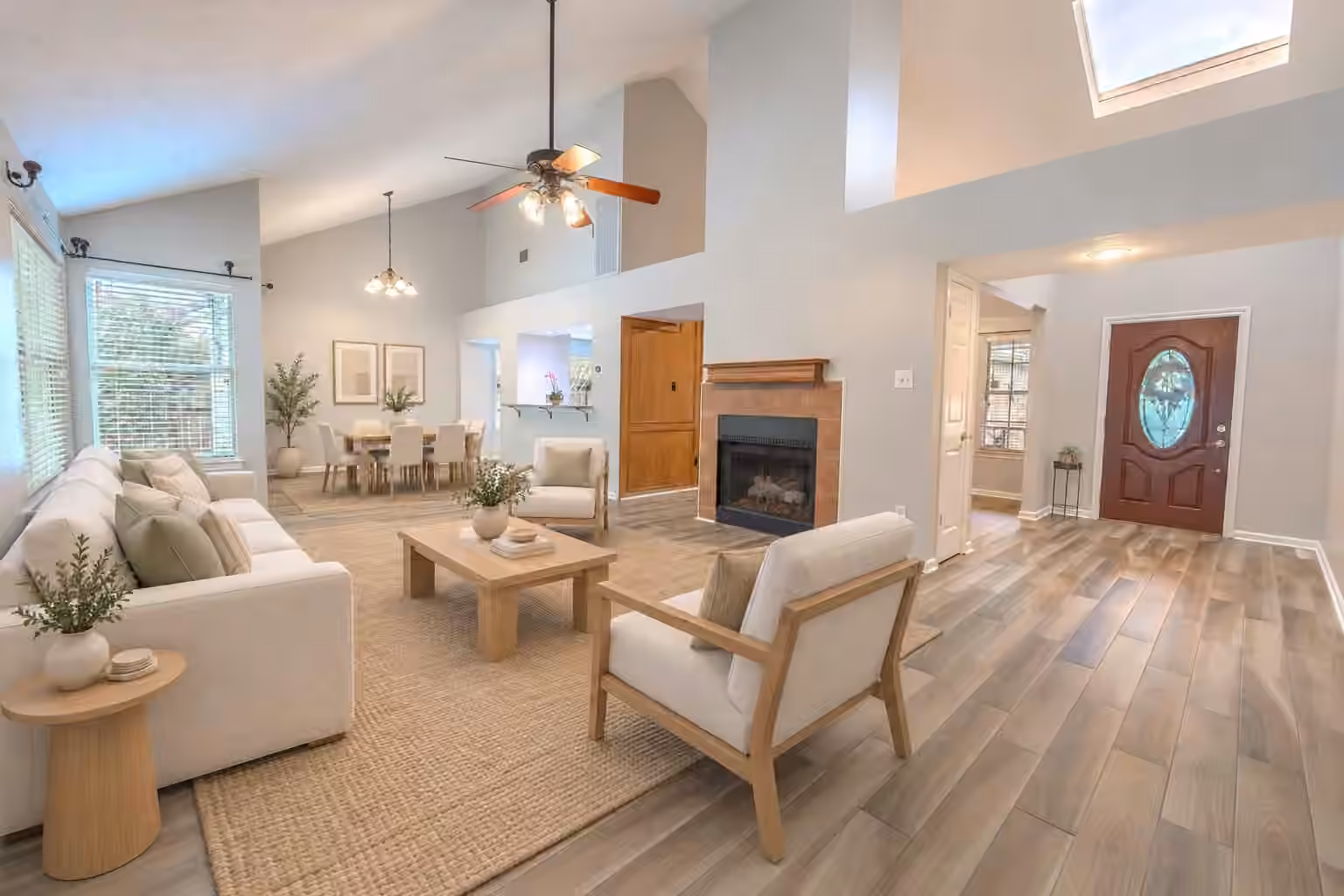 Photo 6 of 8303 Plum Lake Drive, Houston, TX