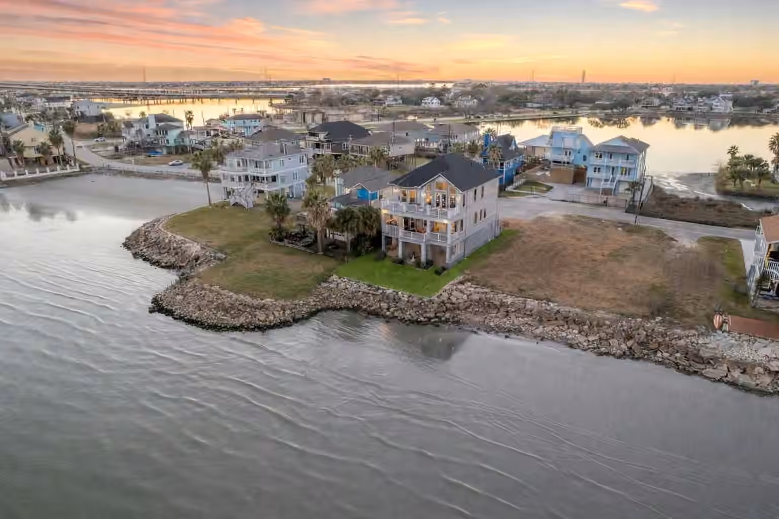 Photo 4 of 1406 Todville Road, Seabrook, TX