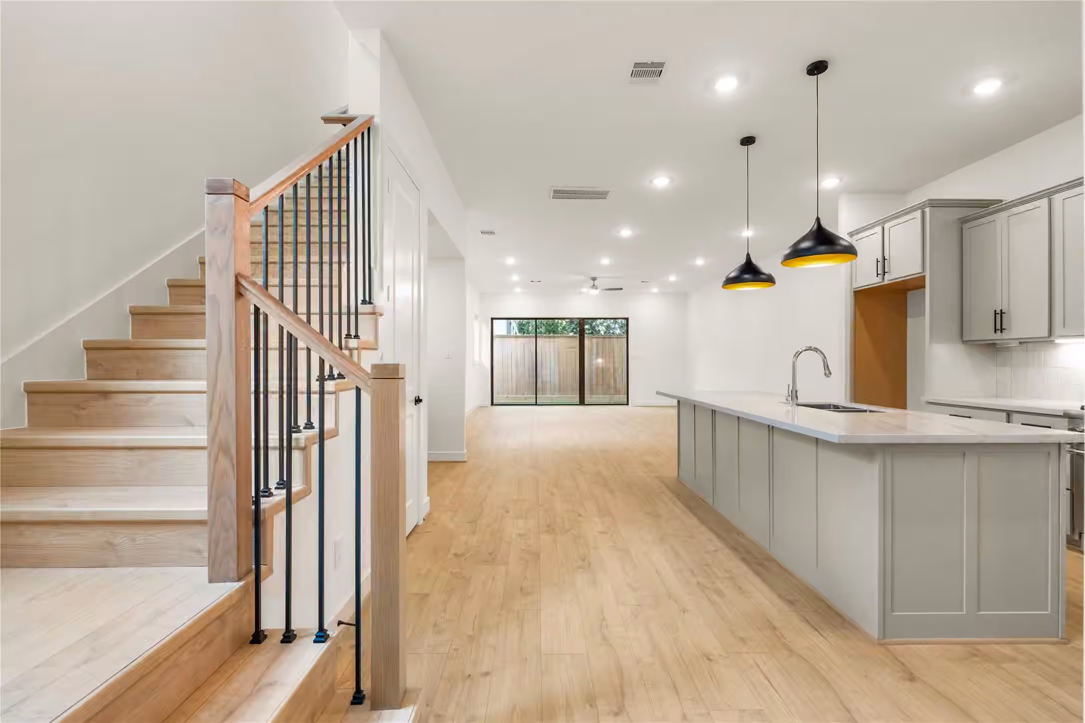 Photo 3 of 5016 Schuler Street, Houston, TX