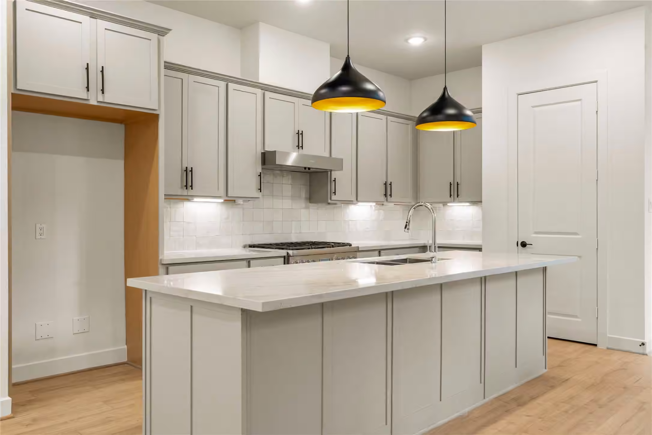 Photo 6 of 5016 Schuler Street, Houston, TX