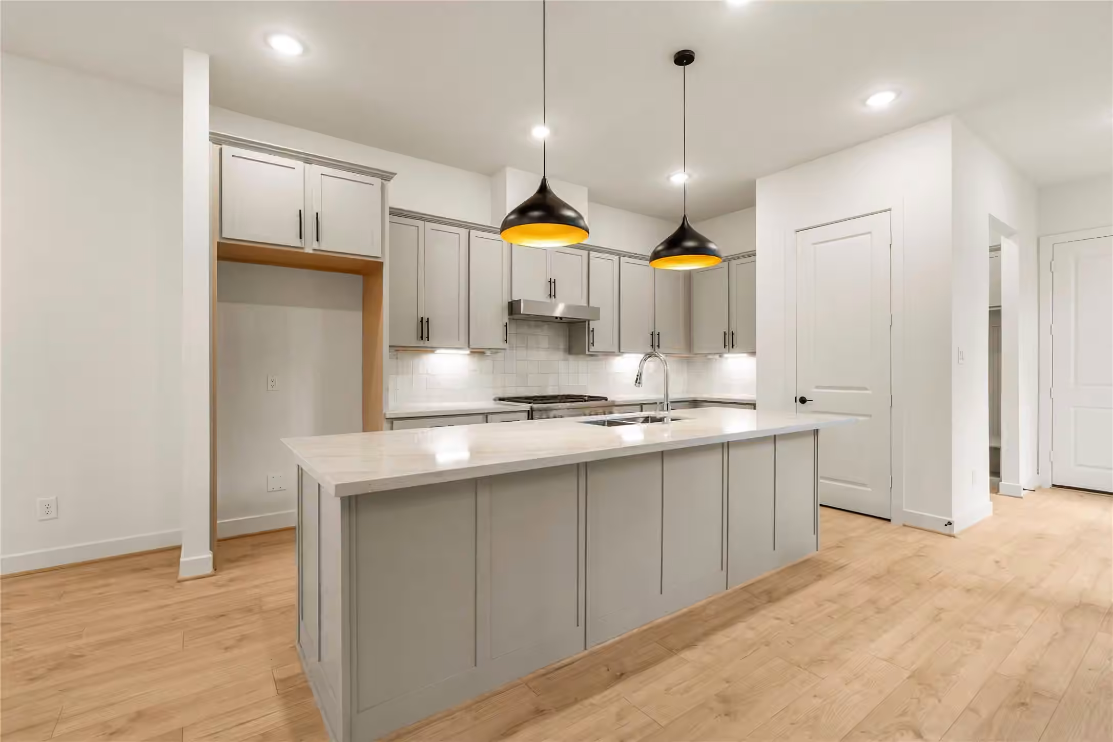 Photo 7 of 5016 Schuler Street, Houston, TX