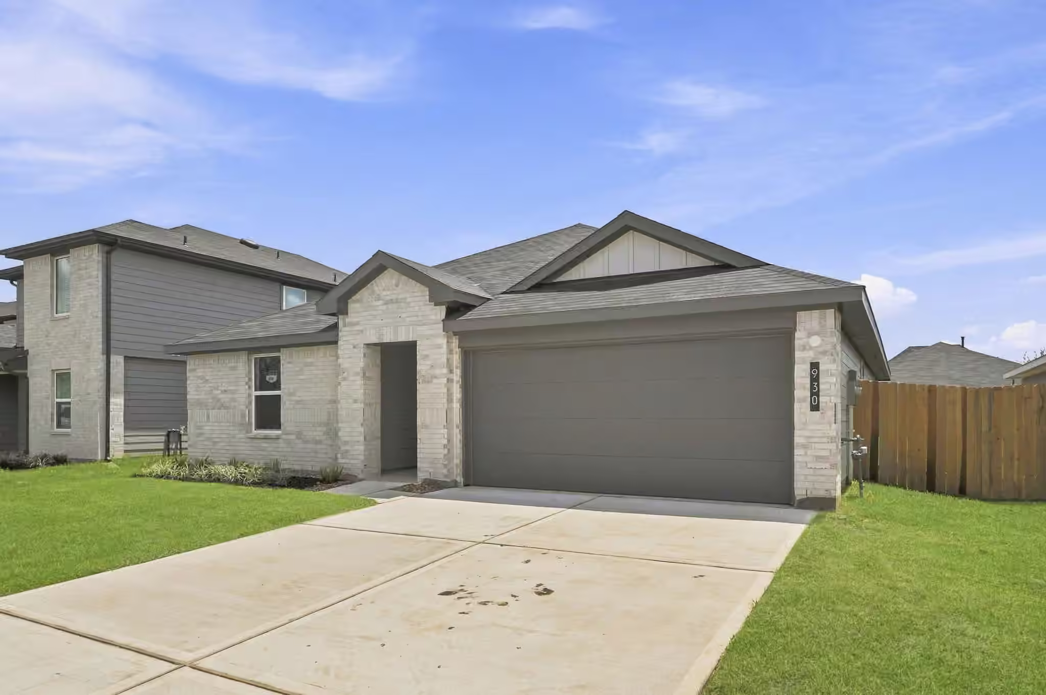 Photo 3 of 930 Sutherland Falls Street, Conroe, TX