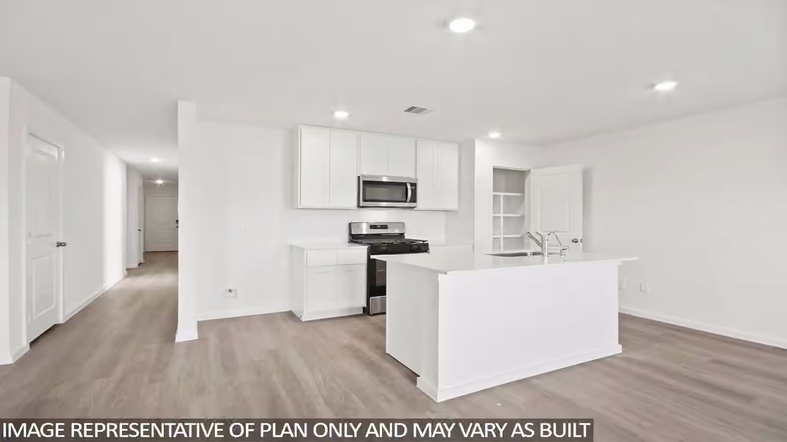 Photo 4 of 930 Sutherland Falls Street, Conroe, TX