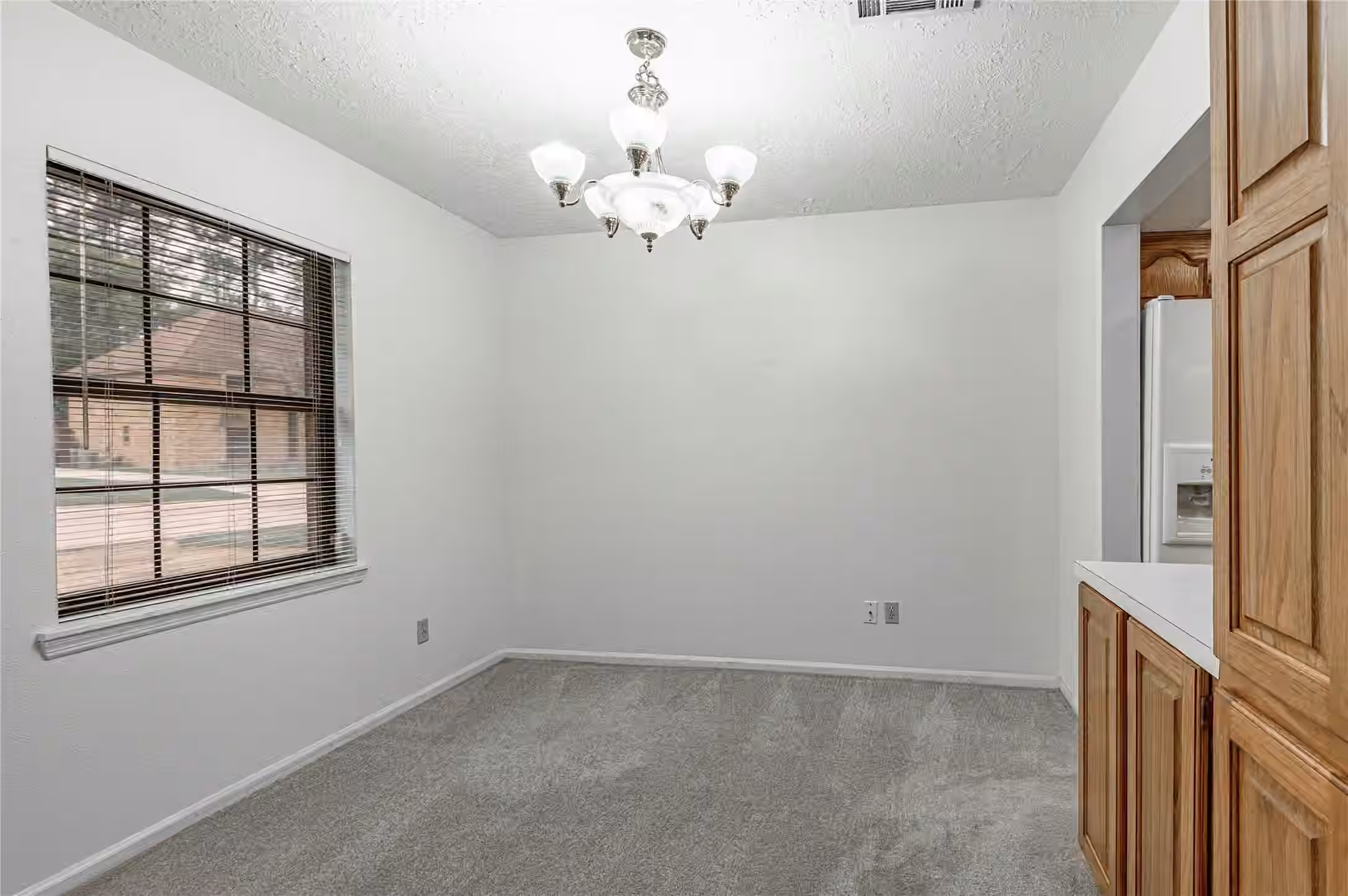 Photo 7 of 121 Elmwood Street, Huntsville, TX