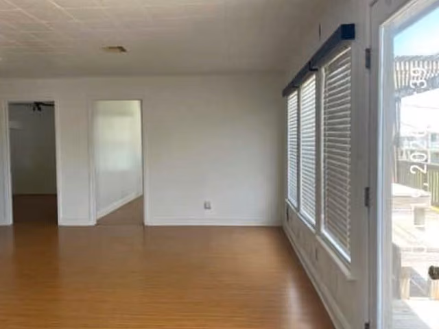 Photo 4 of 12925 John Reynolds Road, Galveston, TX