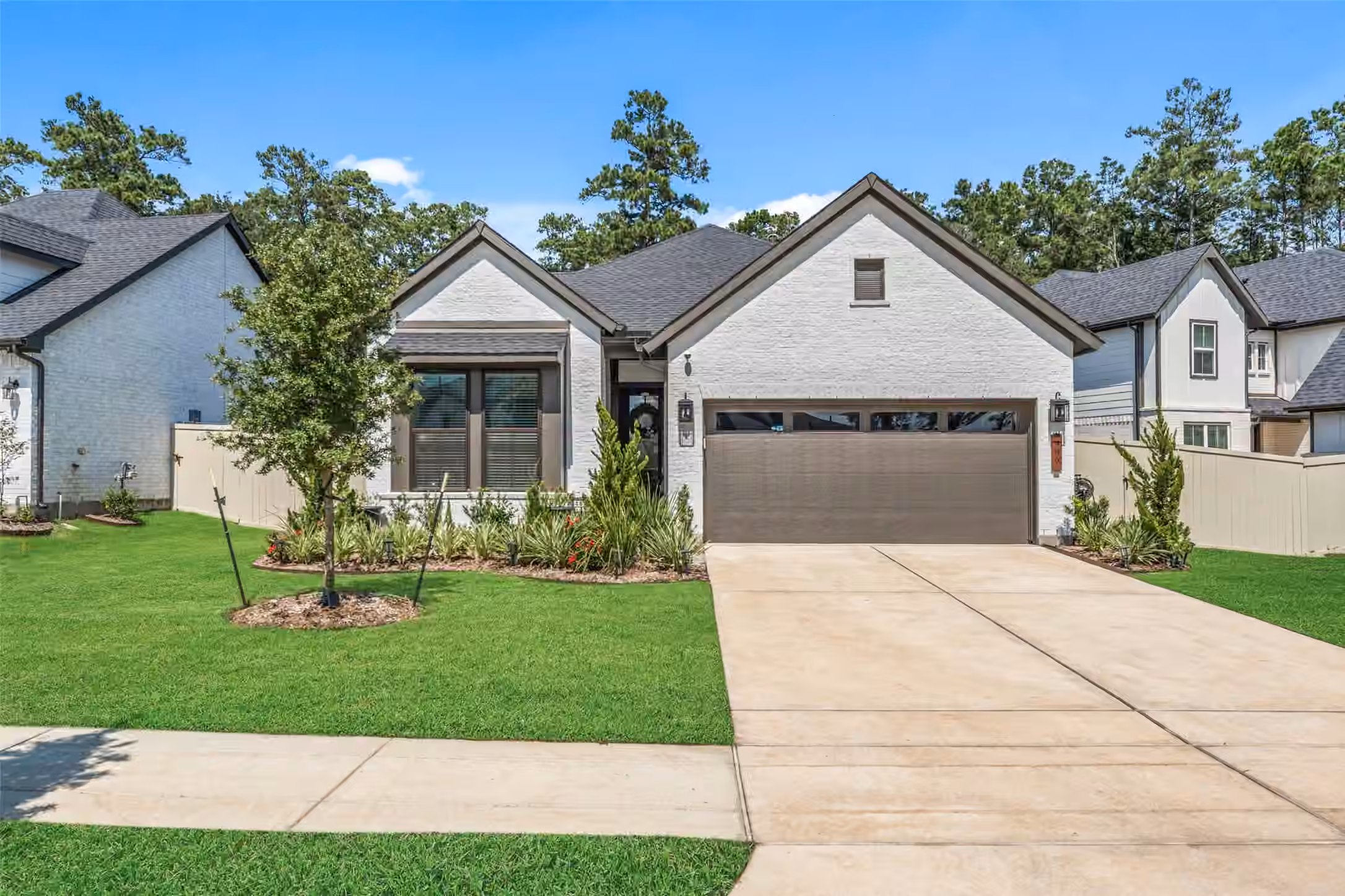 Photo 2 of 489 Audubons Shearwater Way, Magnolia, TX